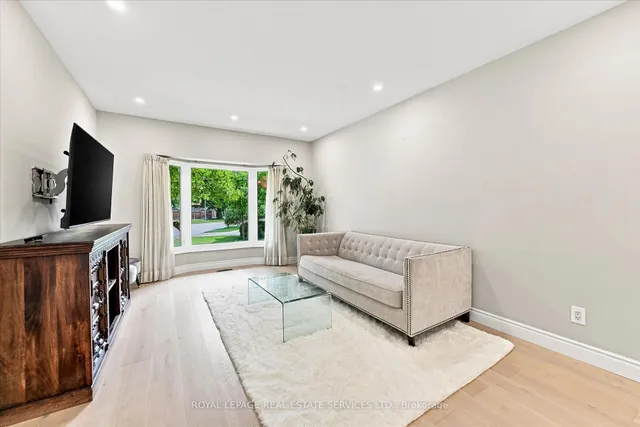1512 Princeton Cres, Oakville 5