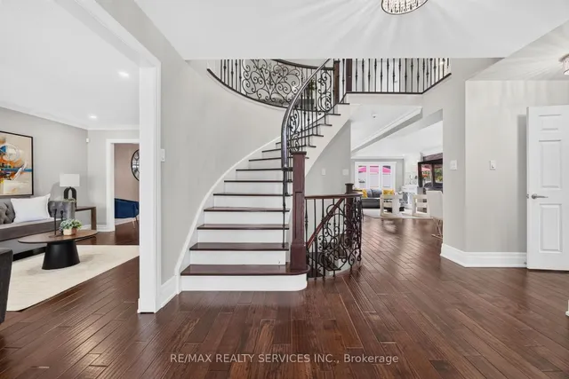 21 Newport St, Brampton 5