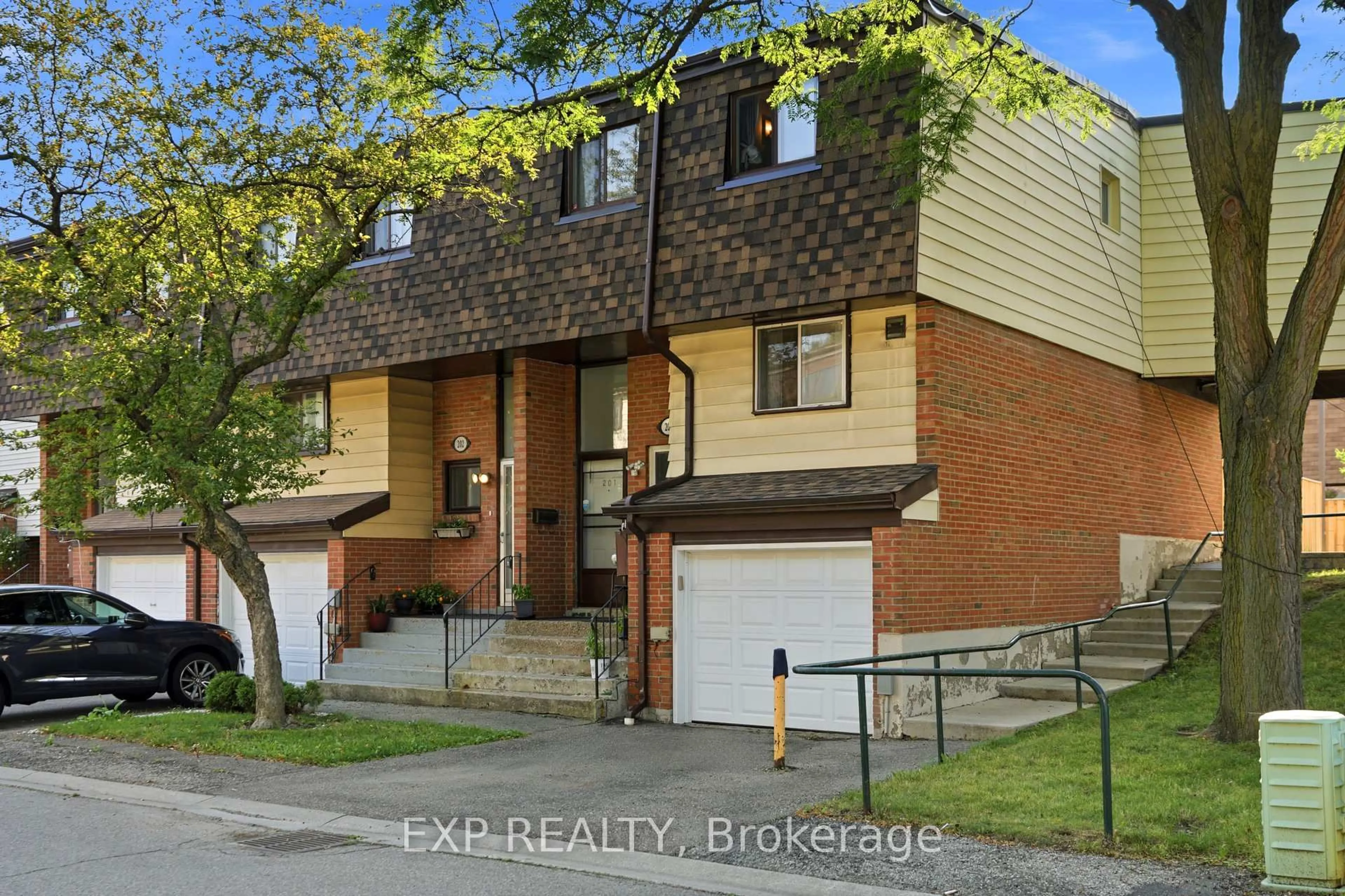 Home with brick exterior material, street for 180 Mississauga Valley Blvd #201, Mississauga Ontario L5A 3M2