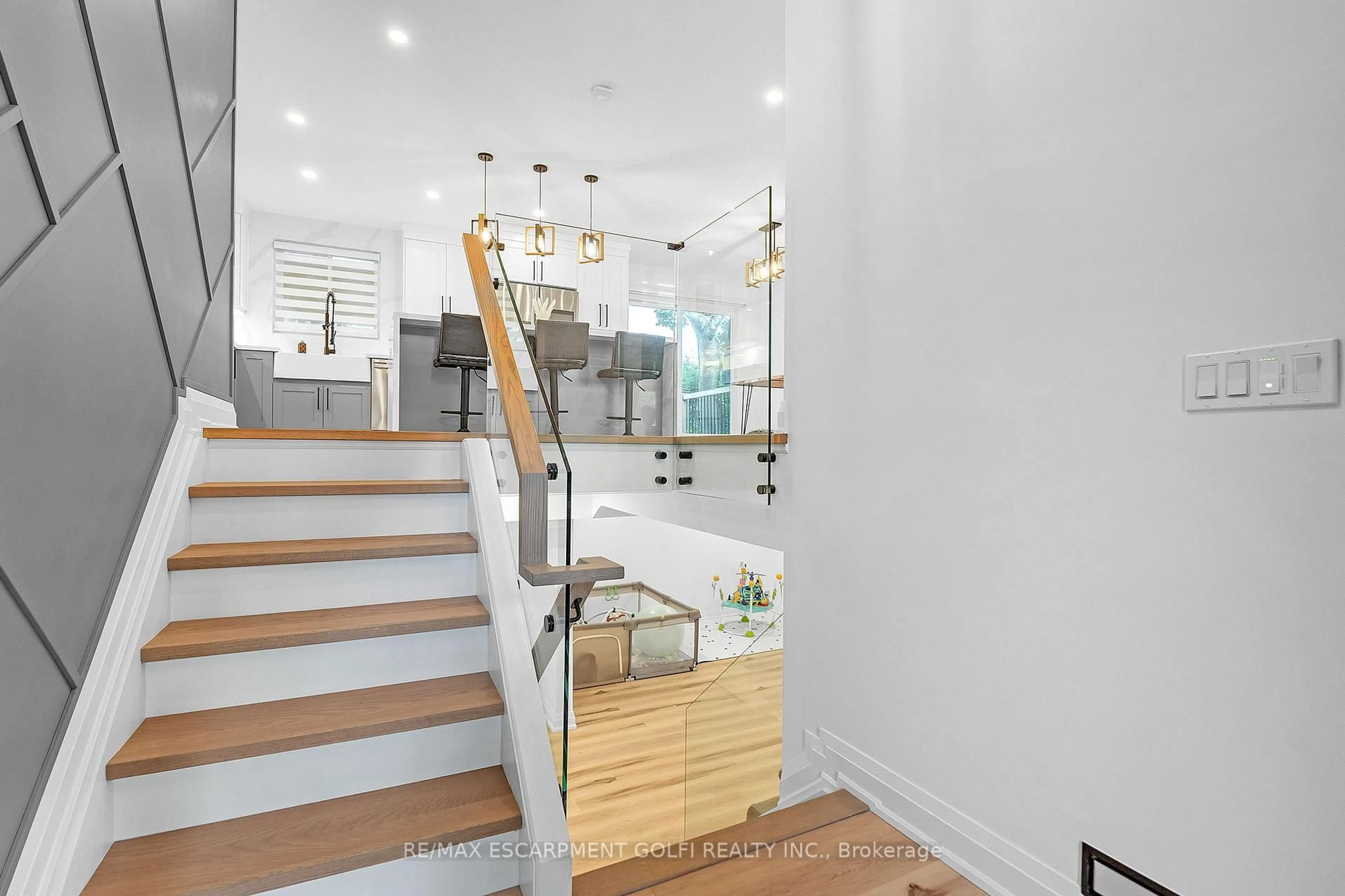 Unknown for 4236 Longmoor Dr, Burlington Ontario L7L 4Z9