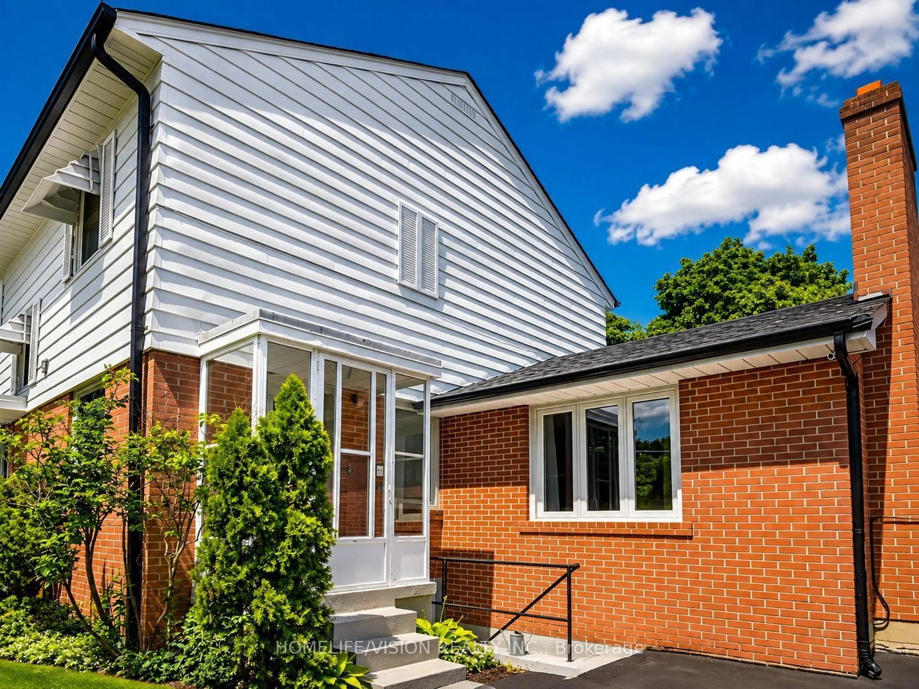 Home with brick exterior material, street for 9 Lyndfield Cres, Brampton Ontario L6W 2P4