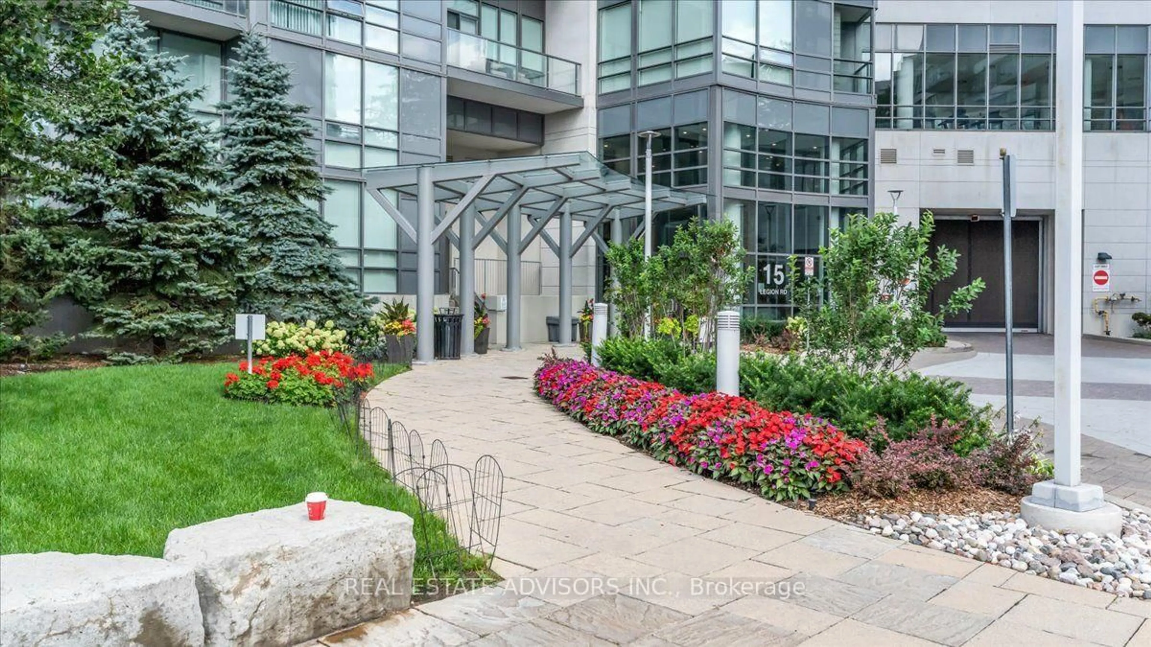 Unknown for 15 Legion Rd #204, Toronto Ontario M8V 0A9