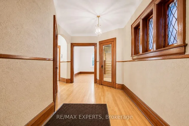 19 Marmaduke St, Toronto 5