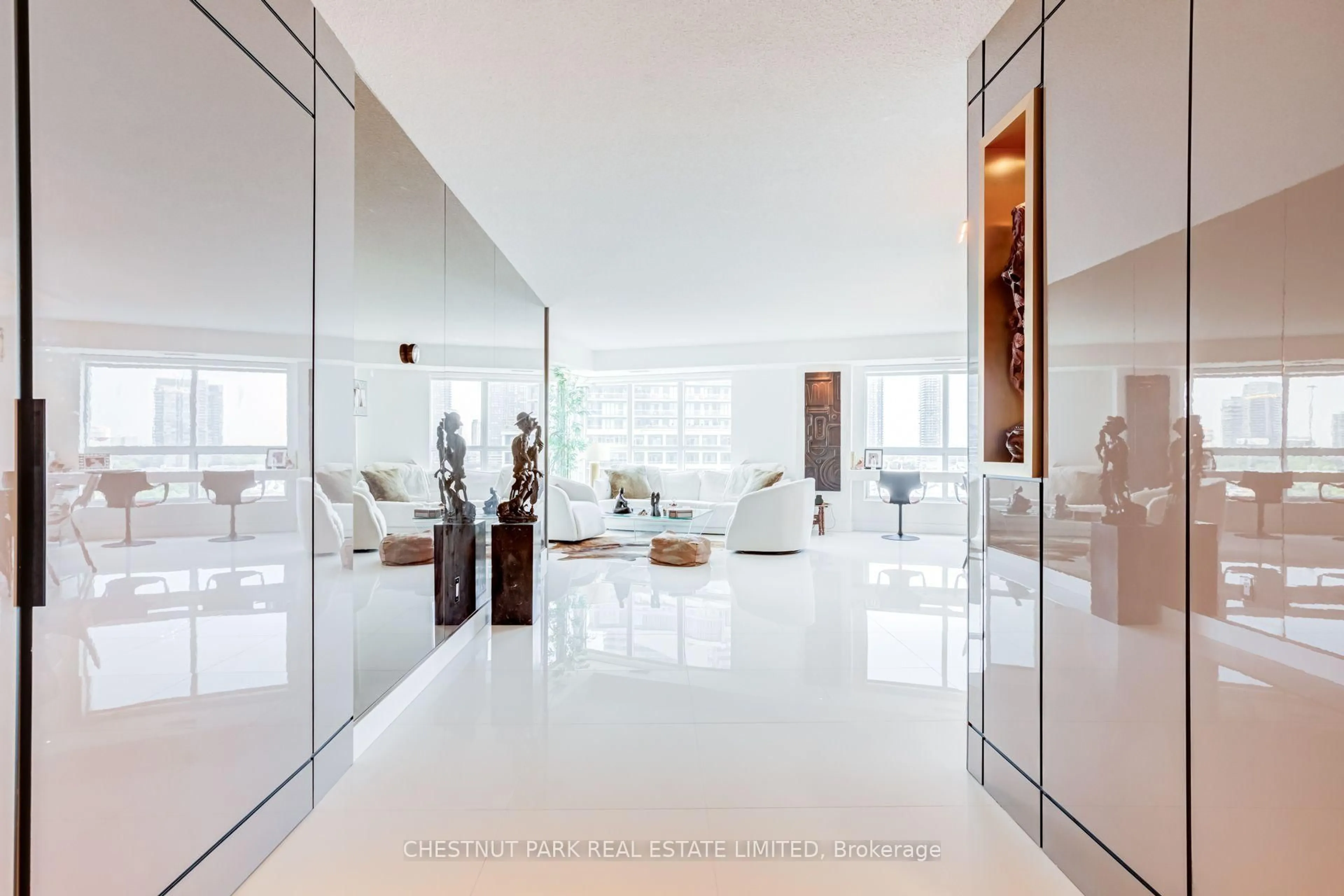 Indoor foyer for 2111 Lake Shore Blvd #1208, Toronto Ontario M8V 4B2