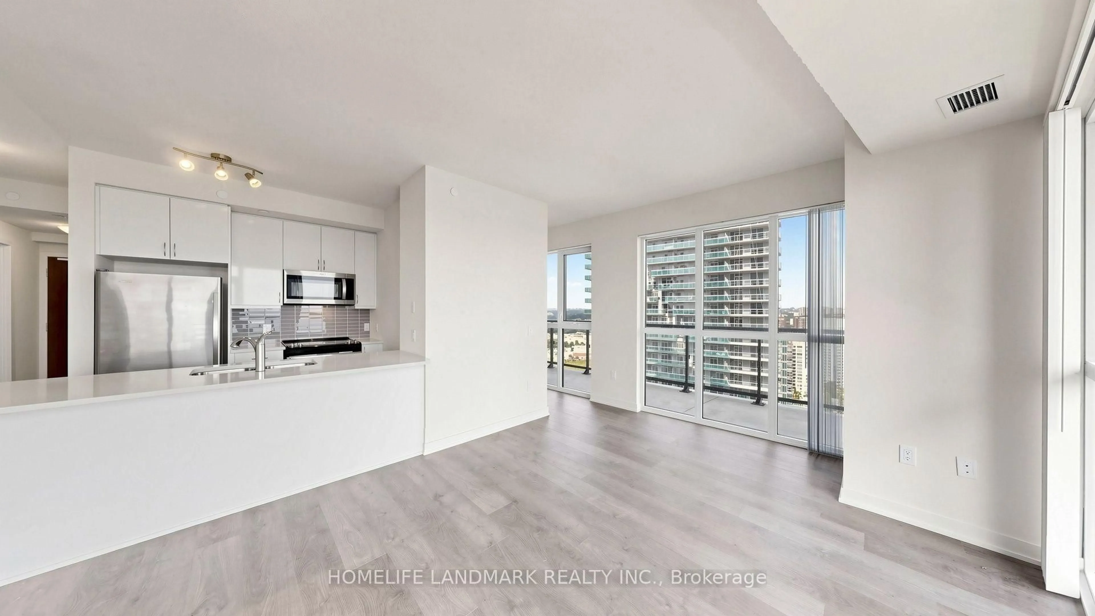Open concept kitchen, unknown for 38 Annie Craig Dr #2702, Toronto Ontario M8V 0A8