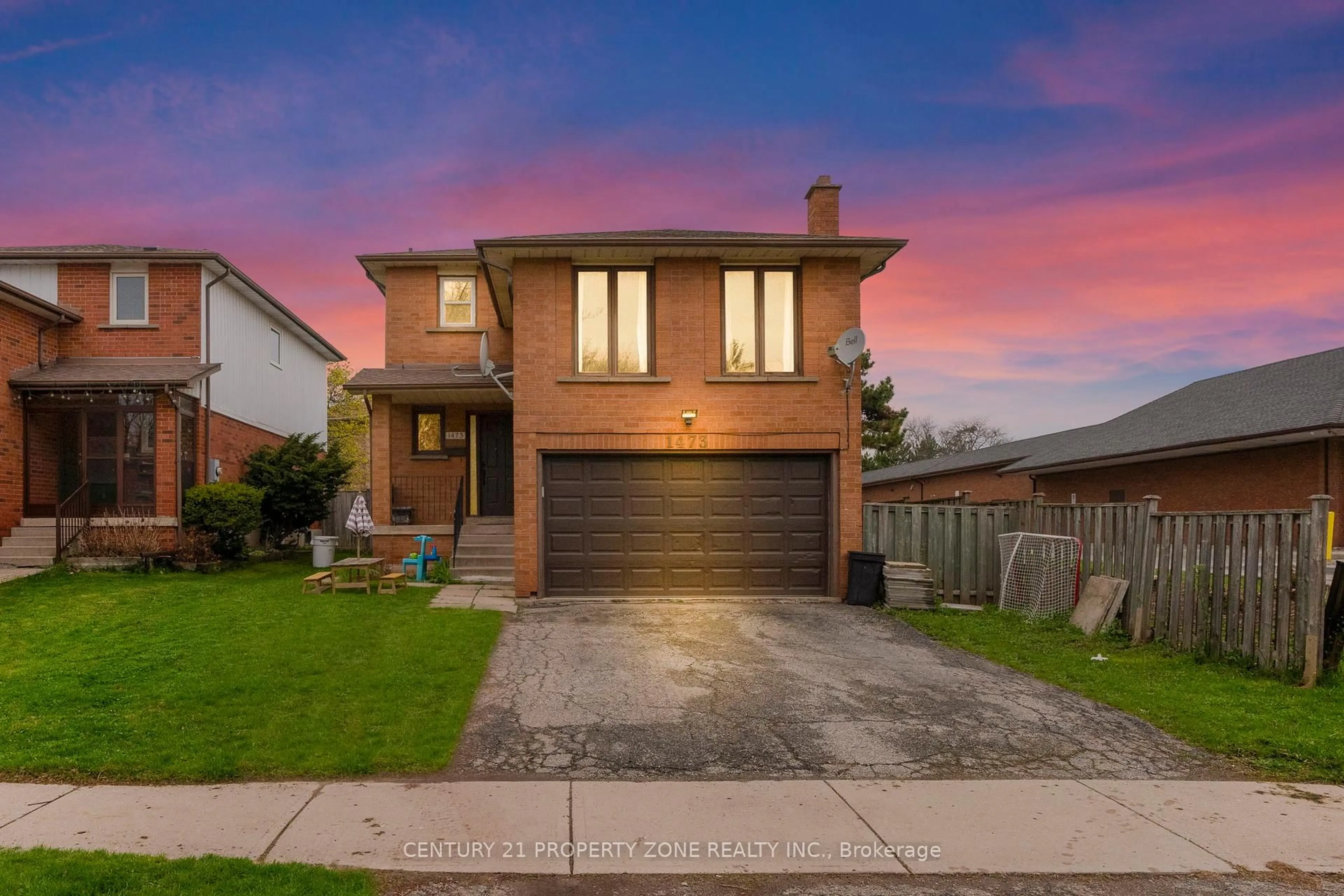 Home with brick exterior material, street for 1473 Elm Rd, Oakville Ontario L6H 1W3