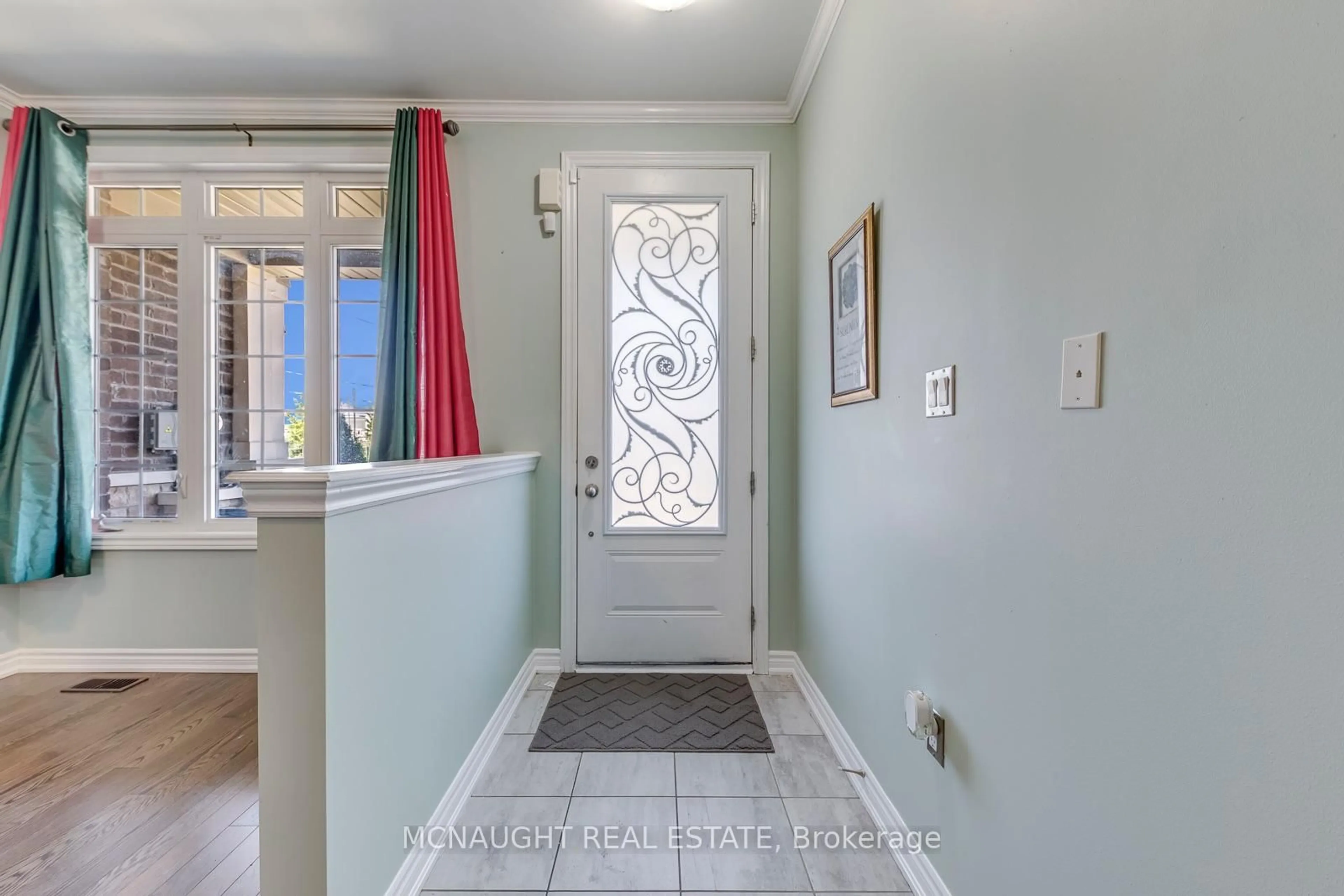 Indoor entryway for 78 Folgate Cres, Brampton Ontario L6R 4A7