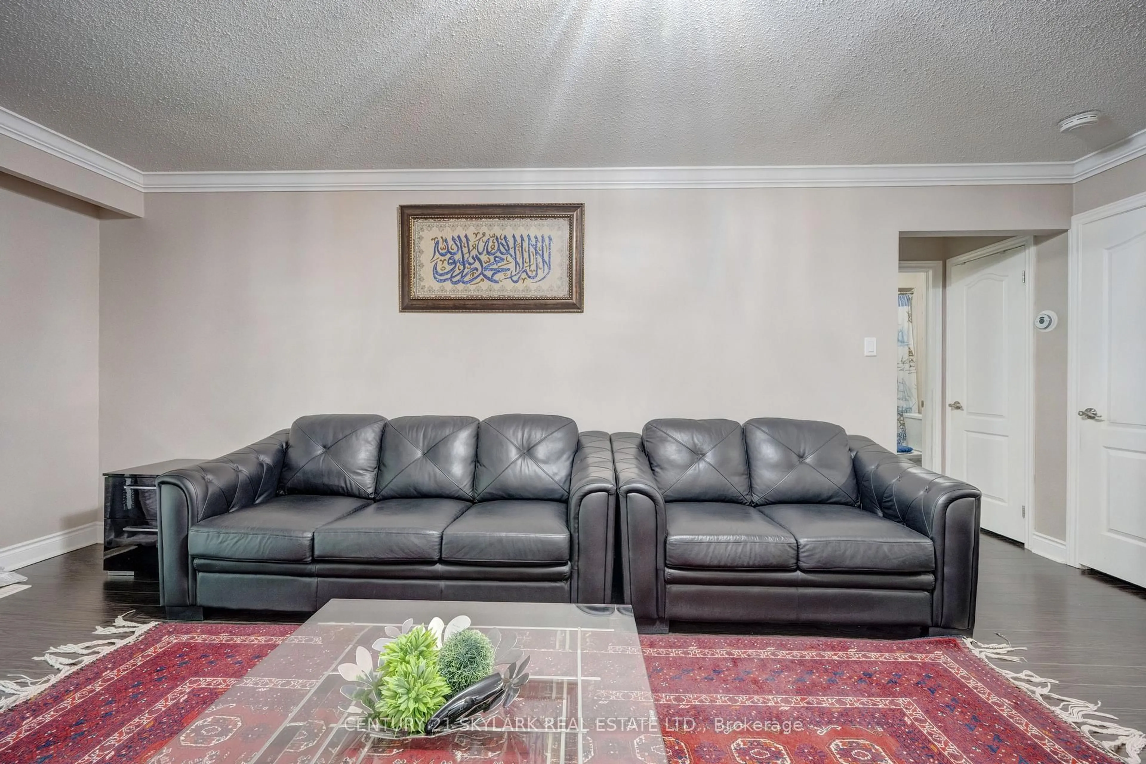 Living room with furniture, unknown for 71 Abell Dr, Brampton Ontario L6V 2W2