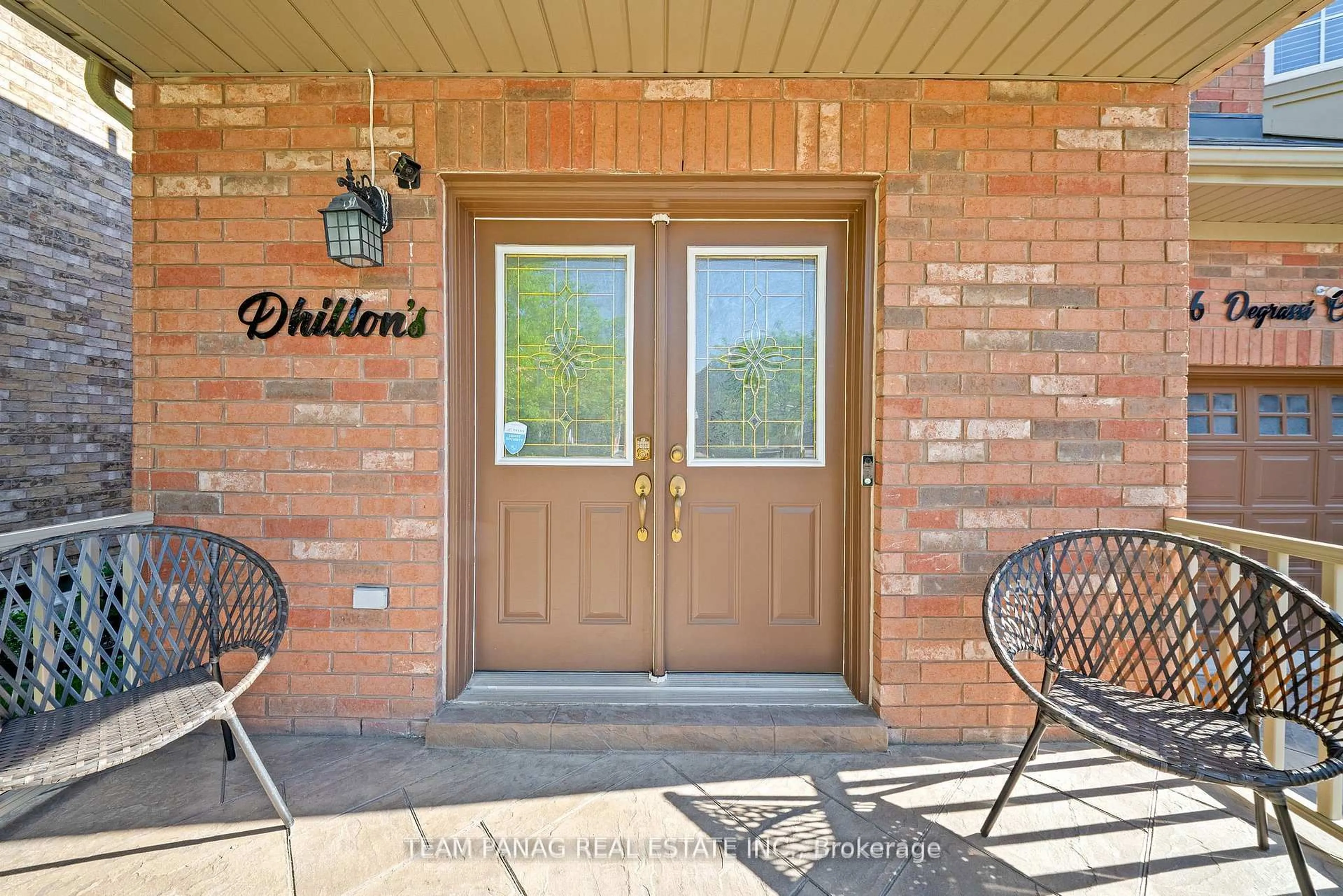 Indoor entryway for 146 Degrassi Cove Circ, Brampton Ontario L6X 0N8