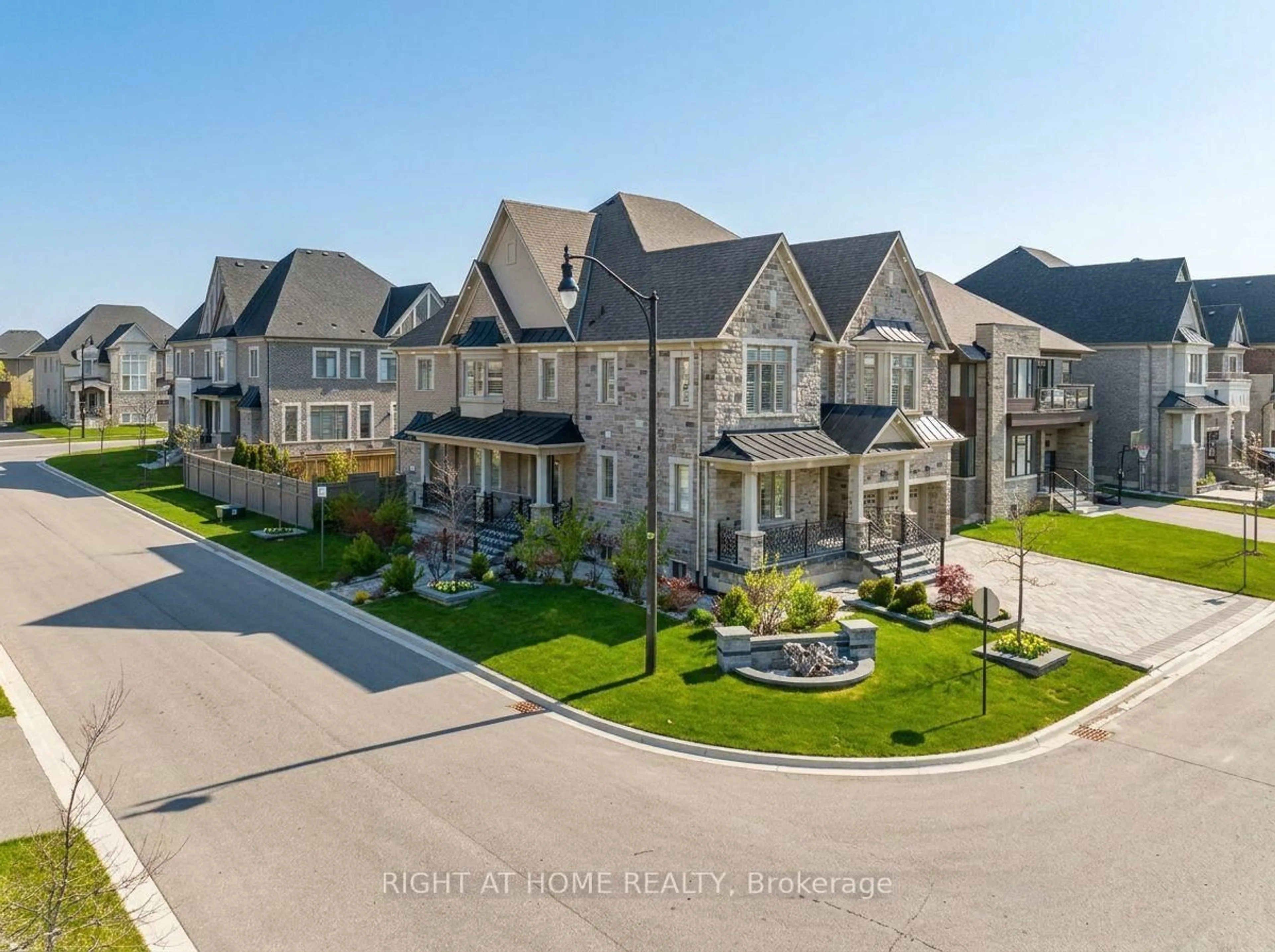 A pic from outside/outdoor area/front of a property/back of a property/a pic from drone, street for 12 Hackwood Hts, Brampton Ontario L6X 5R2