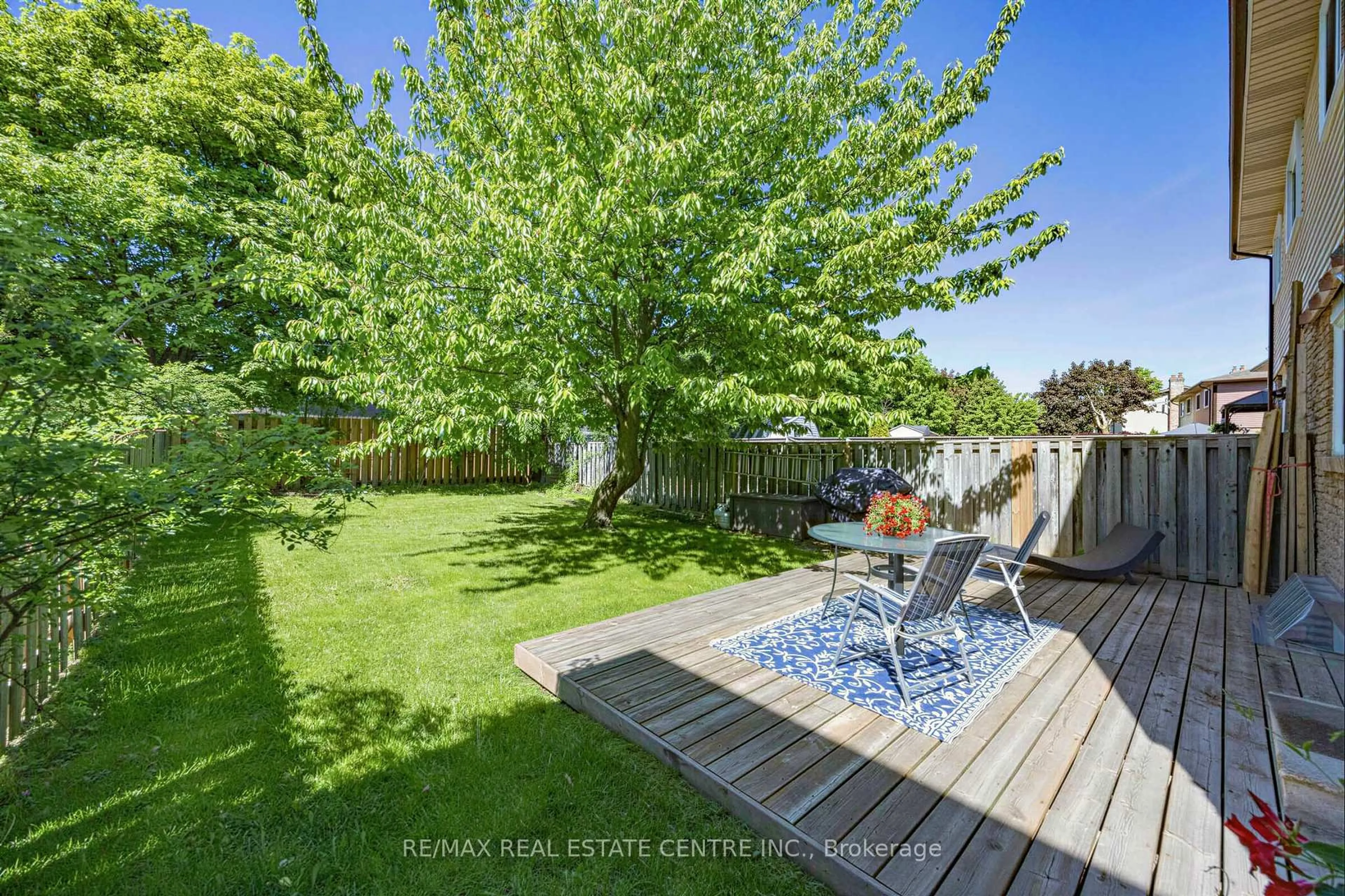 Patio, street for 6348 Atherly Cres, Mississauga Ontario L5N 2J2