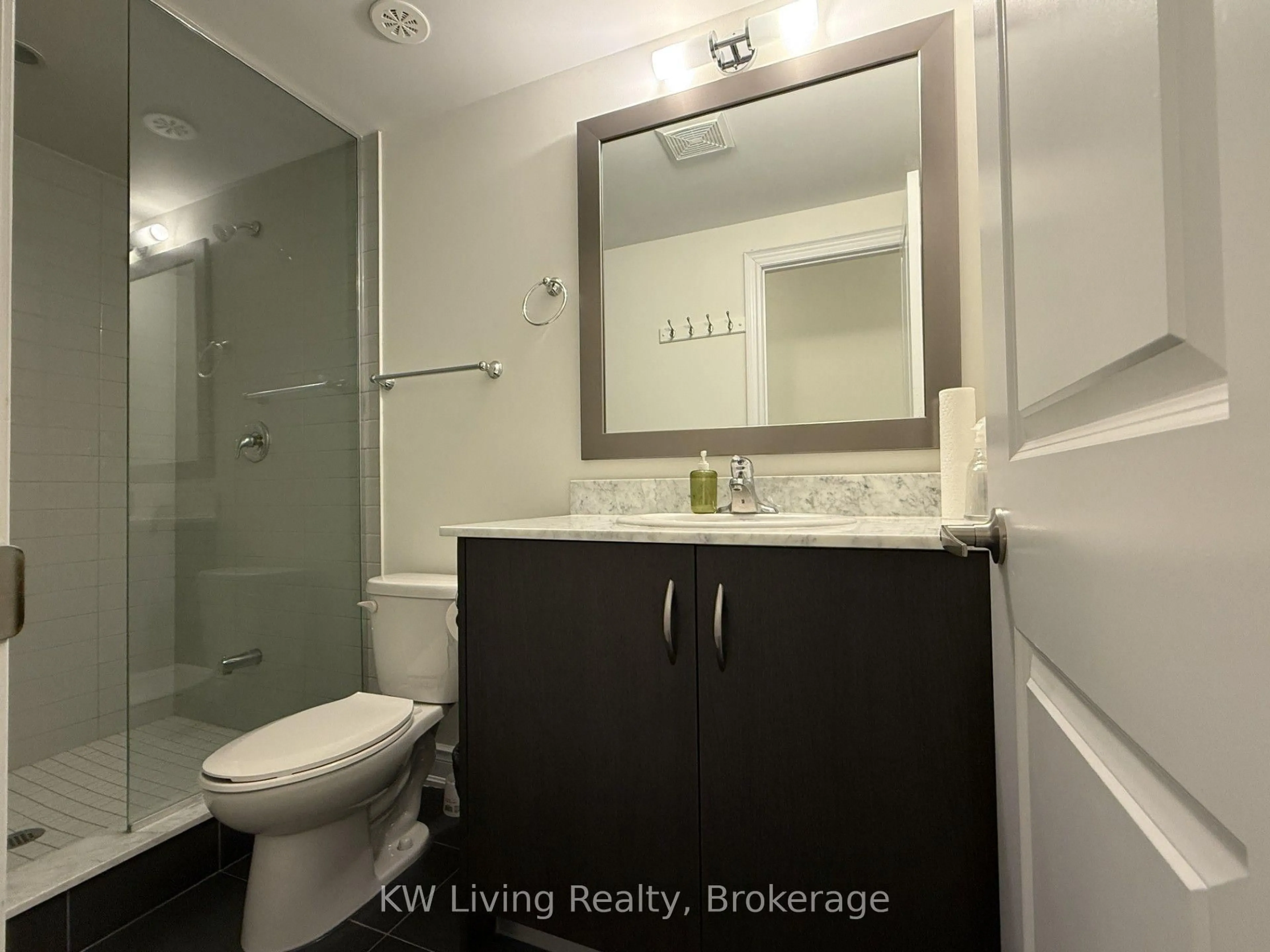Standard bathroom, unknown for 2005 Queensborough Gate #Lot 13, Mississauga Ontario L5M 0Y1