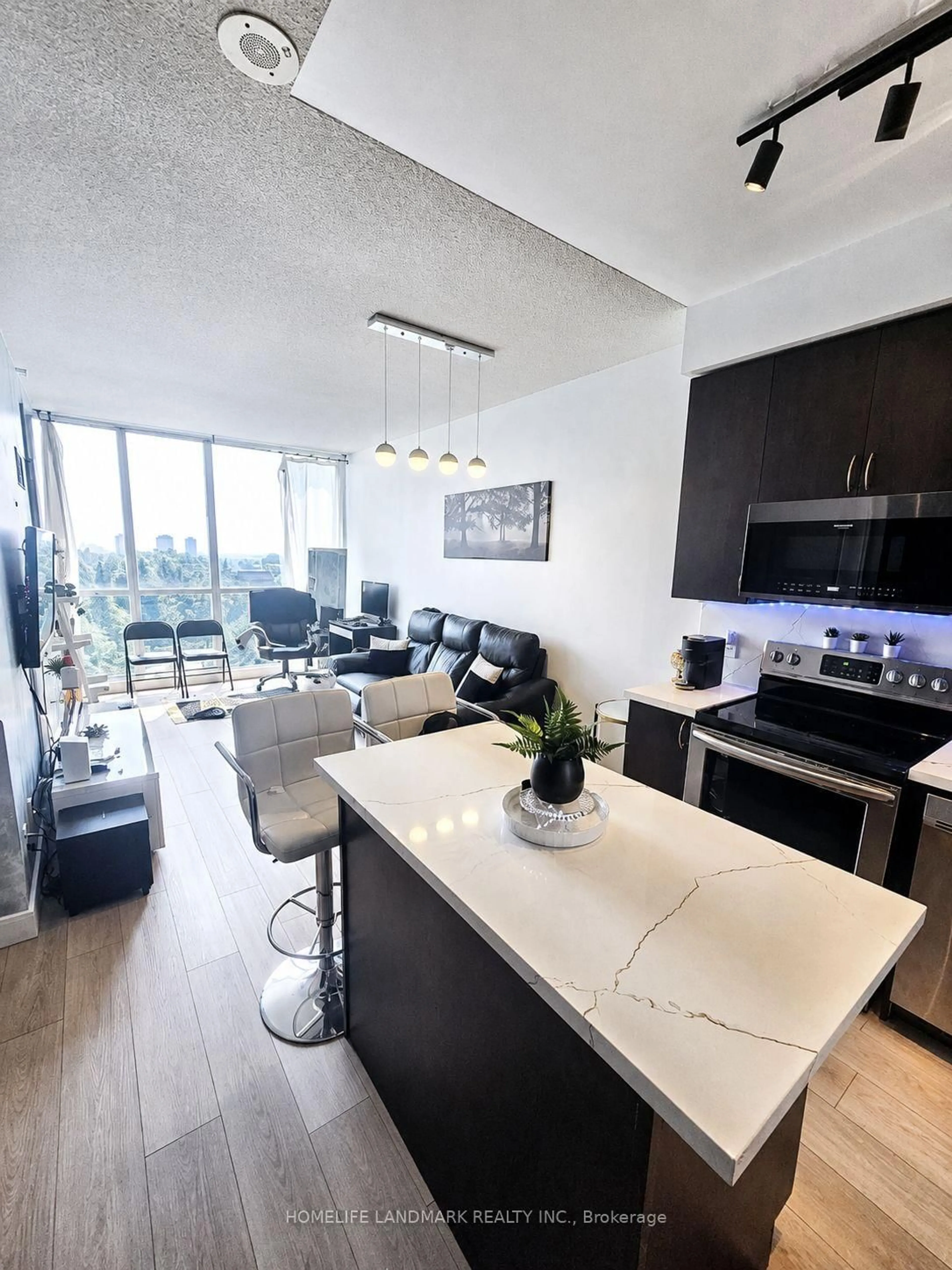 Open concept kitchen, unknown for 223 Webb Dr #607, Mississauga Ontario L5B 0E8