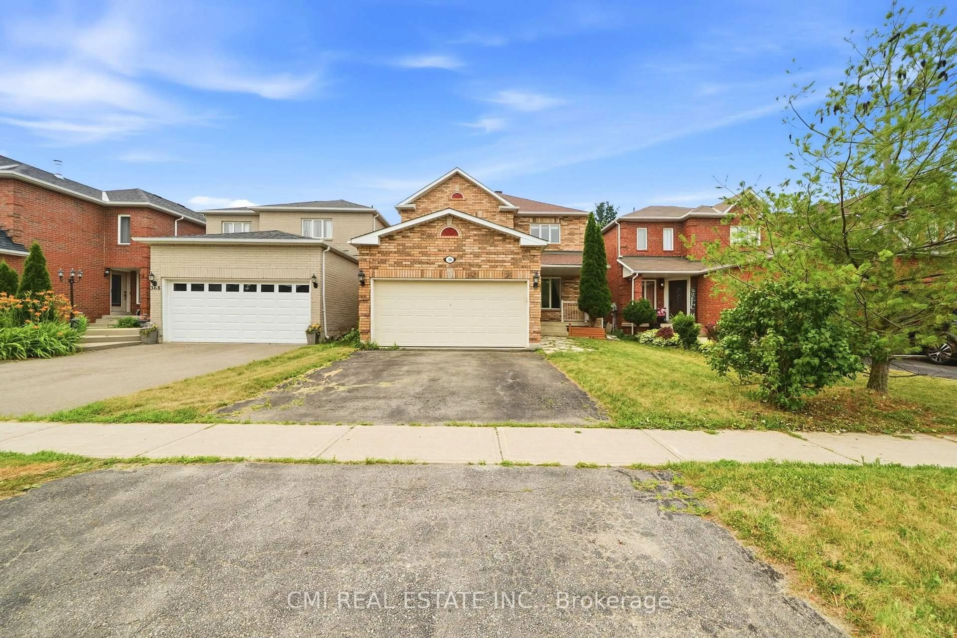 A pic from outside/outdoor area/front of a property/back of a property/a pic from drone, street for 366 Marshall Cres, Orangeville Ontario L9W 4Y4