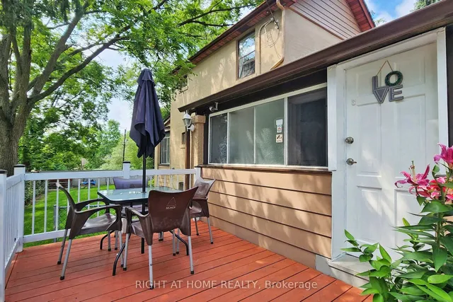 1 Edgebrook Dr, Toronto 3