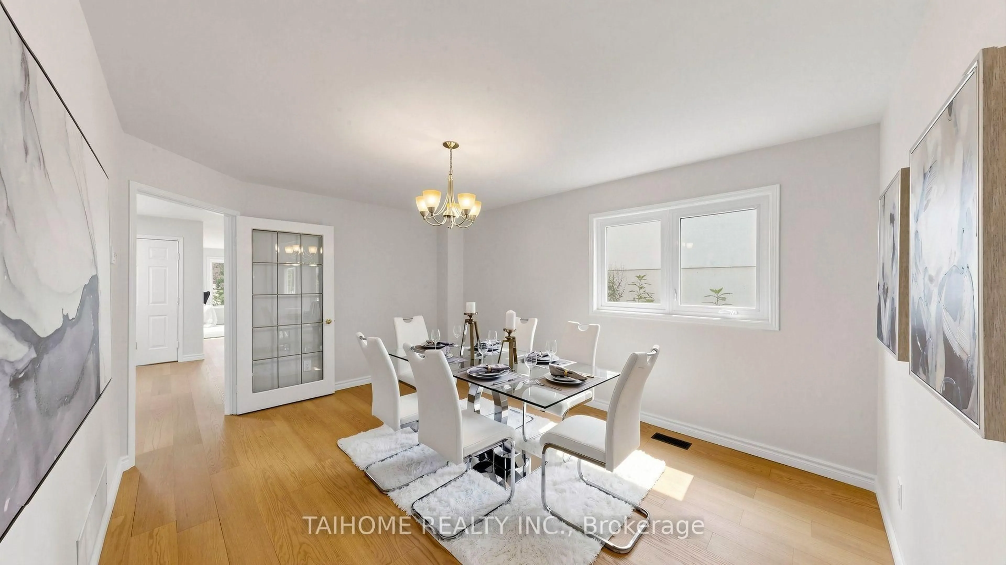 Dining room, wood/laminate floor for 3573 Colonial Dr, Mississauga Ontario L5L 5M2