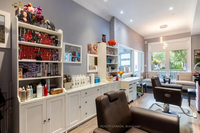 960A The Queensway, Toronto 4