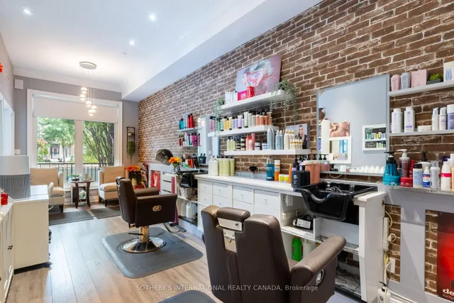 960A The Queensway, Toronto 5