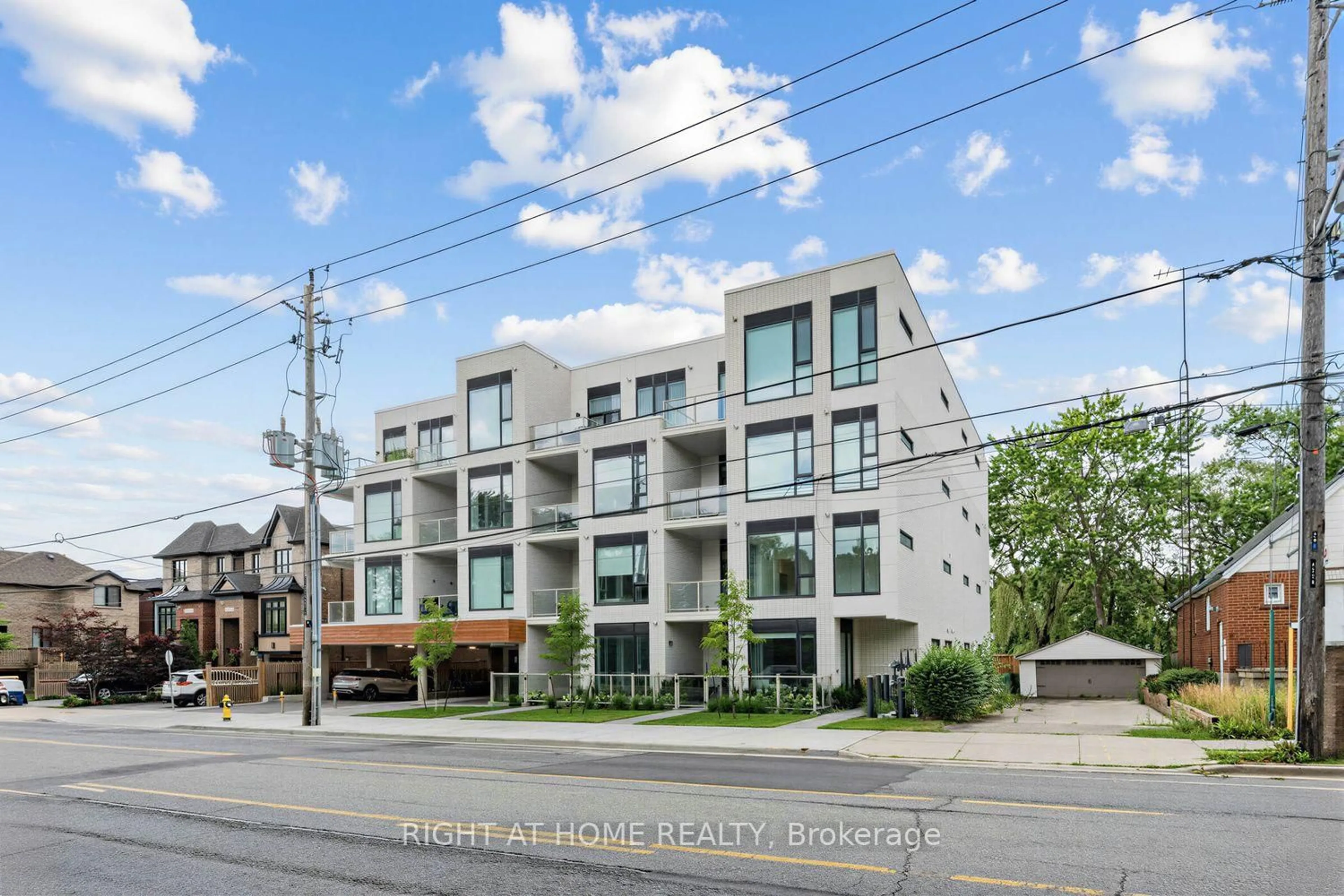 Unknown for 722 Marlee Ave #207, Toronto Ontario M6B 3J7