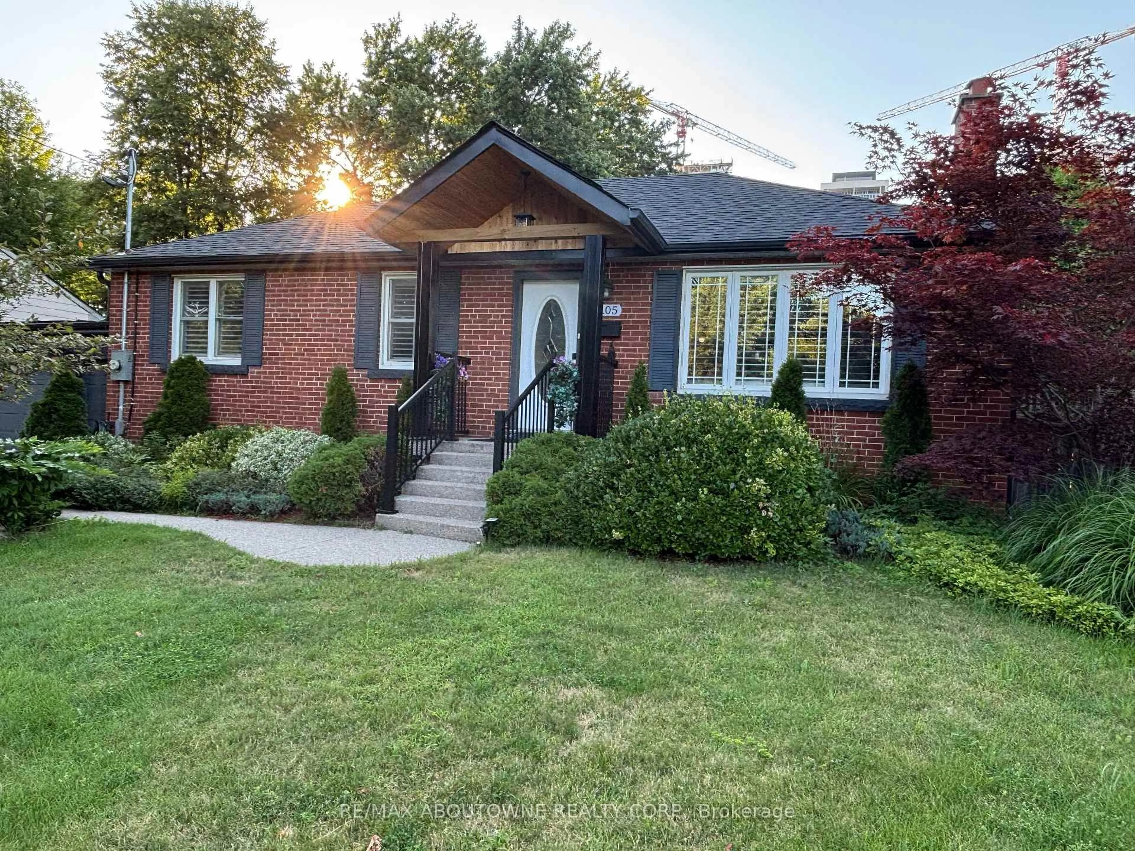 Home with brick exterior material, street for 2105 Maplewood Dr, Burlington Ontario L7R 2C6