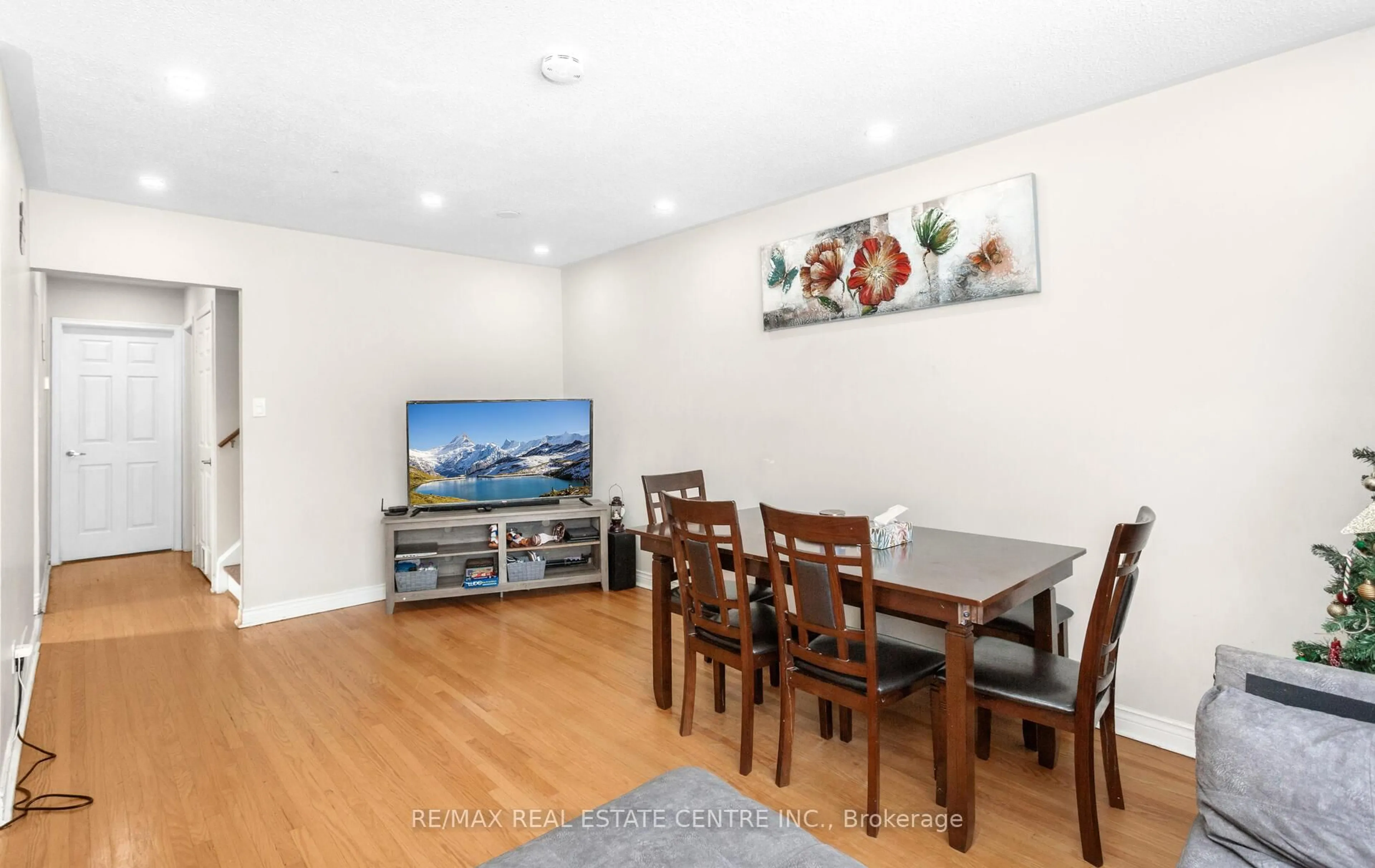 Dining room, wood/laminate floor for 1 Tindale Rd, Brampton Ontario L6V 2G8