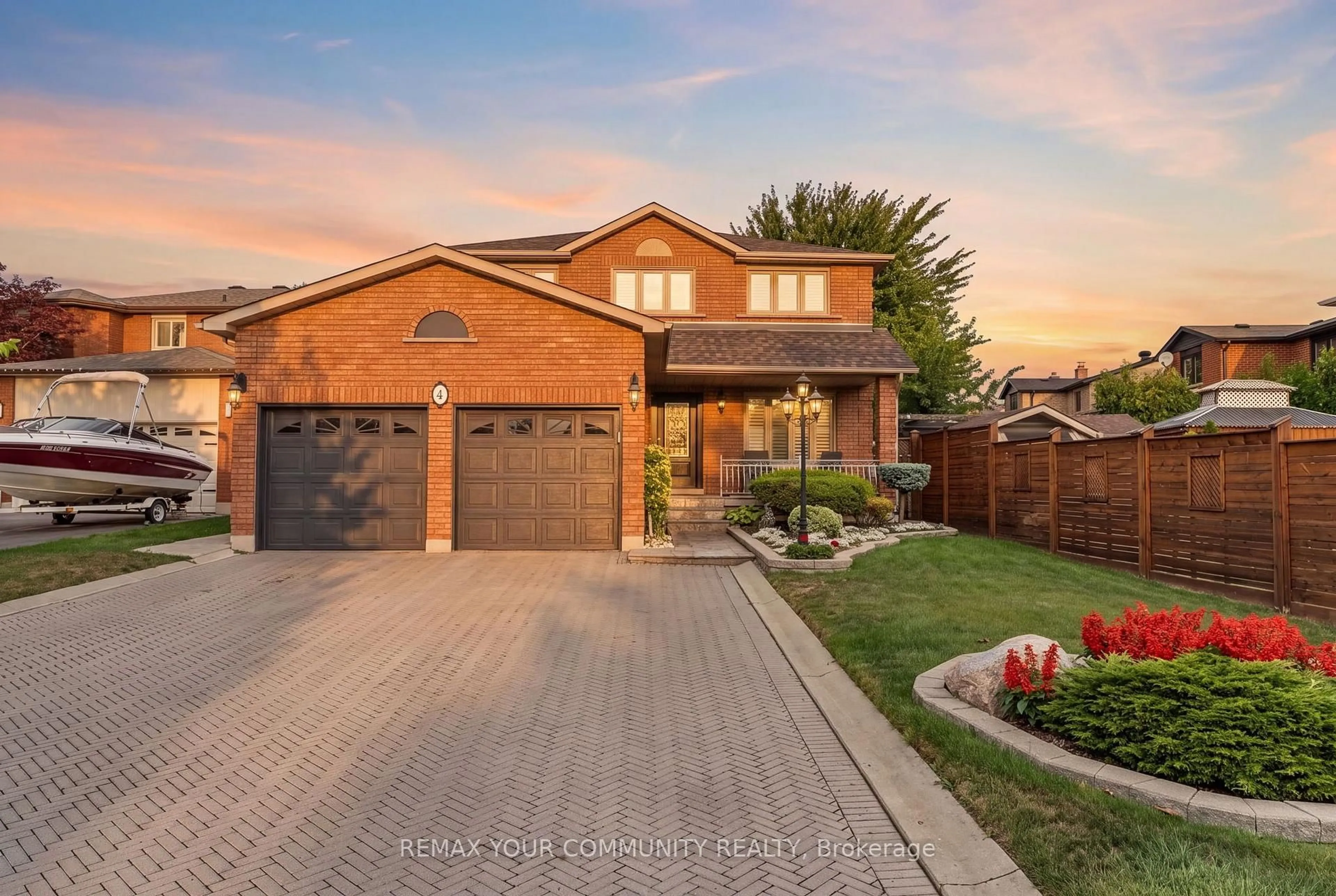 Home with brick exterior material, street for 4 Tomel Crt, Caledon Ontario L7E 1B2