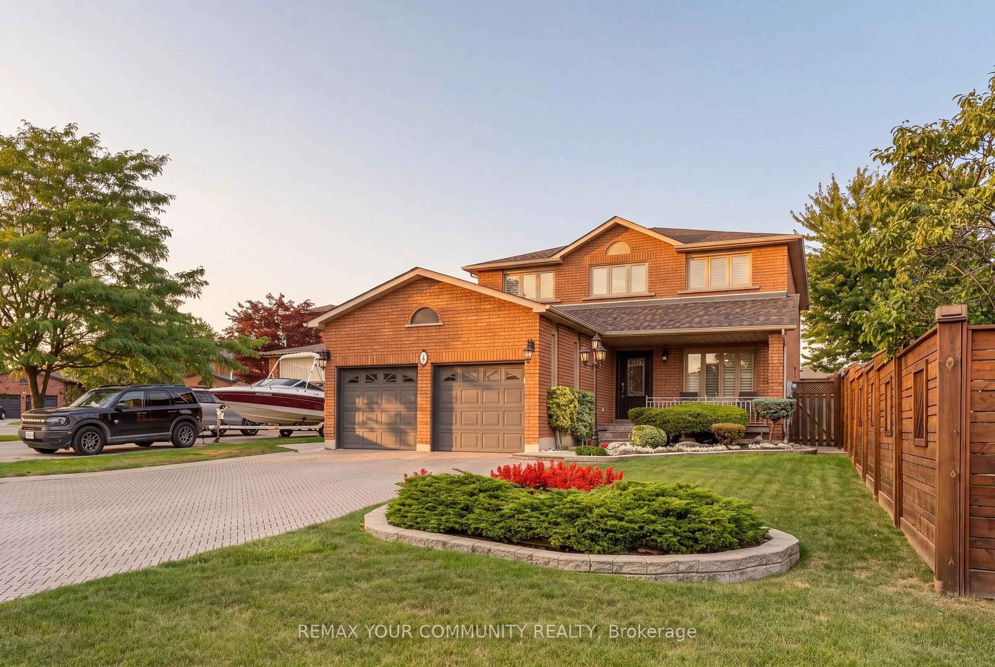 Home with brick exterior material, street for 4 Tomel Crt, Caledon Ontario L7E 1B2