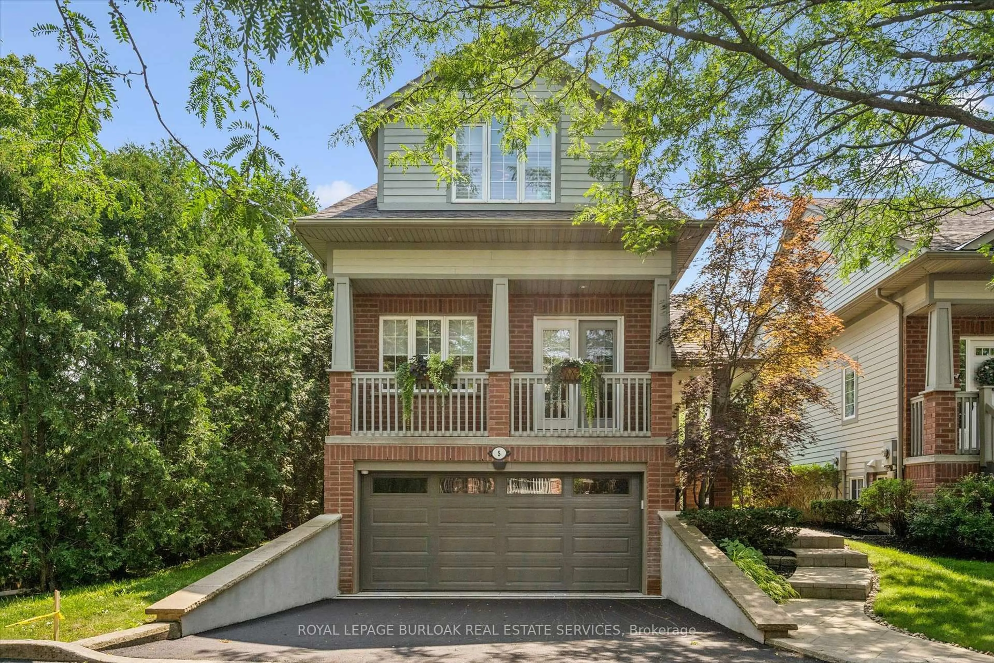 Home with brick exterior material, street for 263 Plains Rd #5, Burlington Ontario L7T 1G1