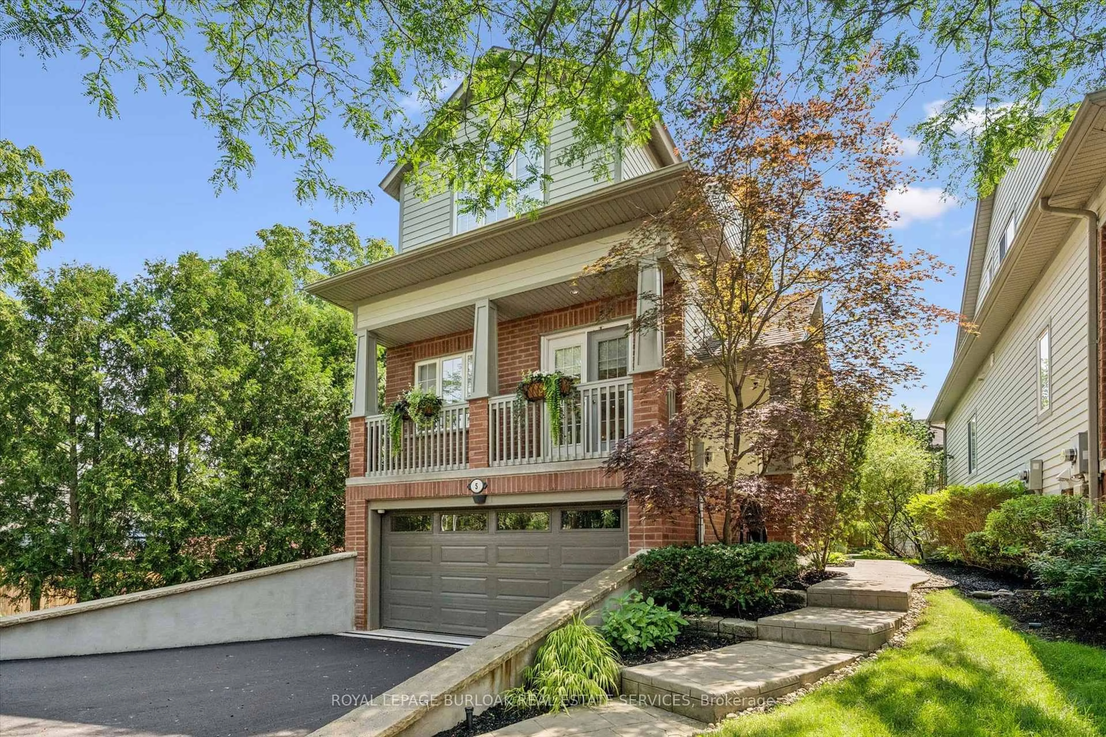 Home with brick exterior material, street for 263 Plains Rd #5, Burlington Ontario L7T 1G1