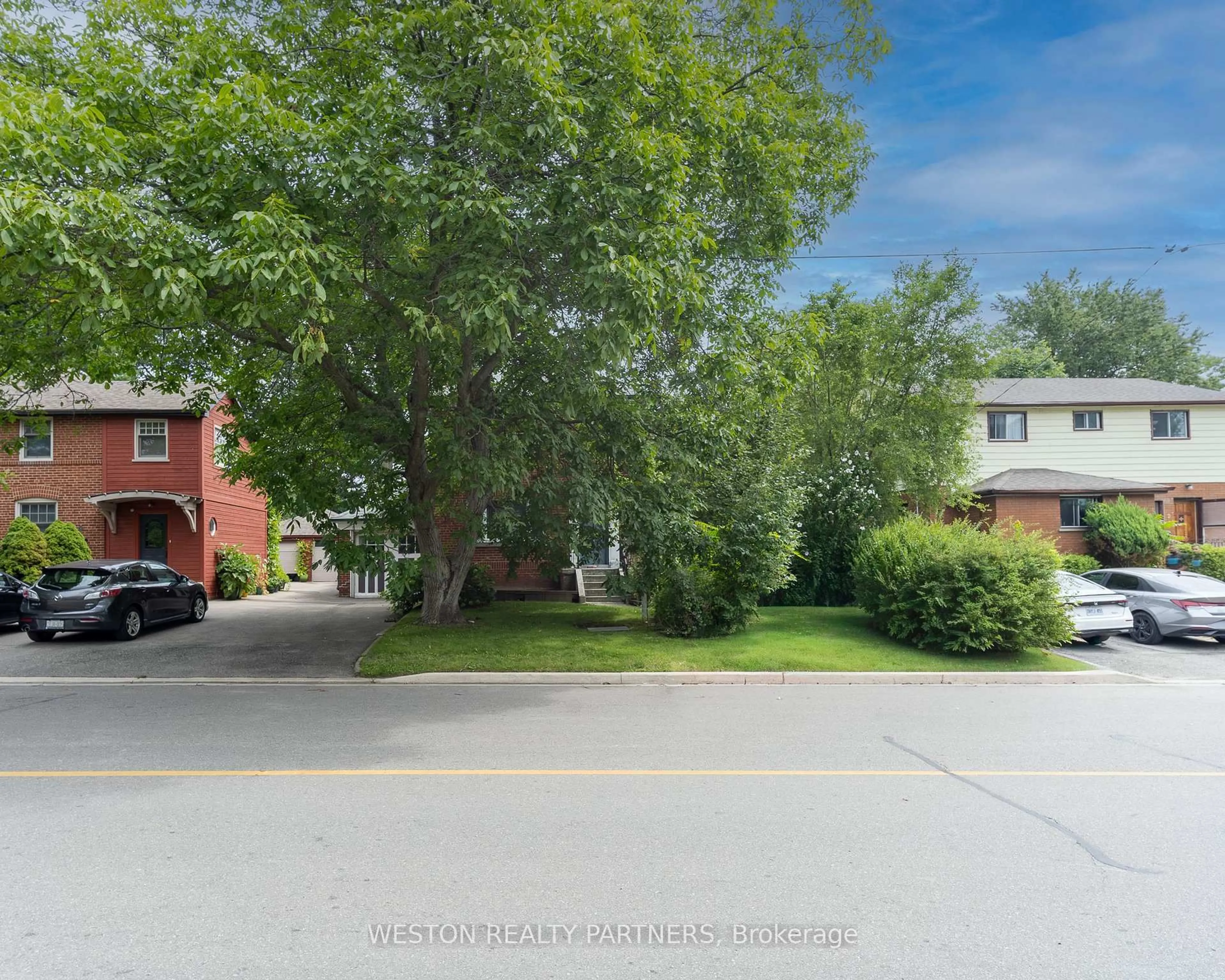A pic from outside/outdoor area/front of a property/back of a property/a pic from drone, street for 11 Thirty-Sixth St, Toronto Ontario M8W 3K8