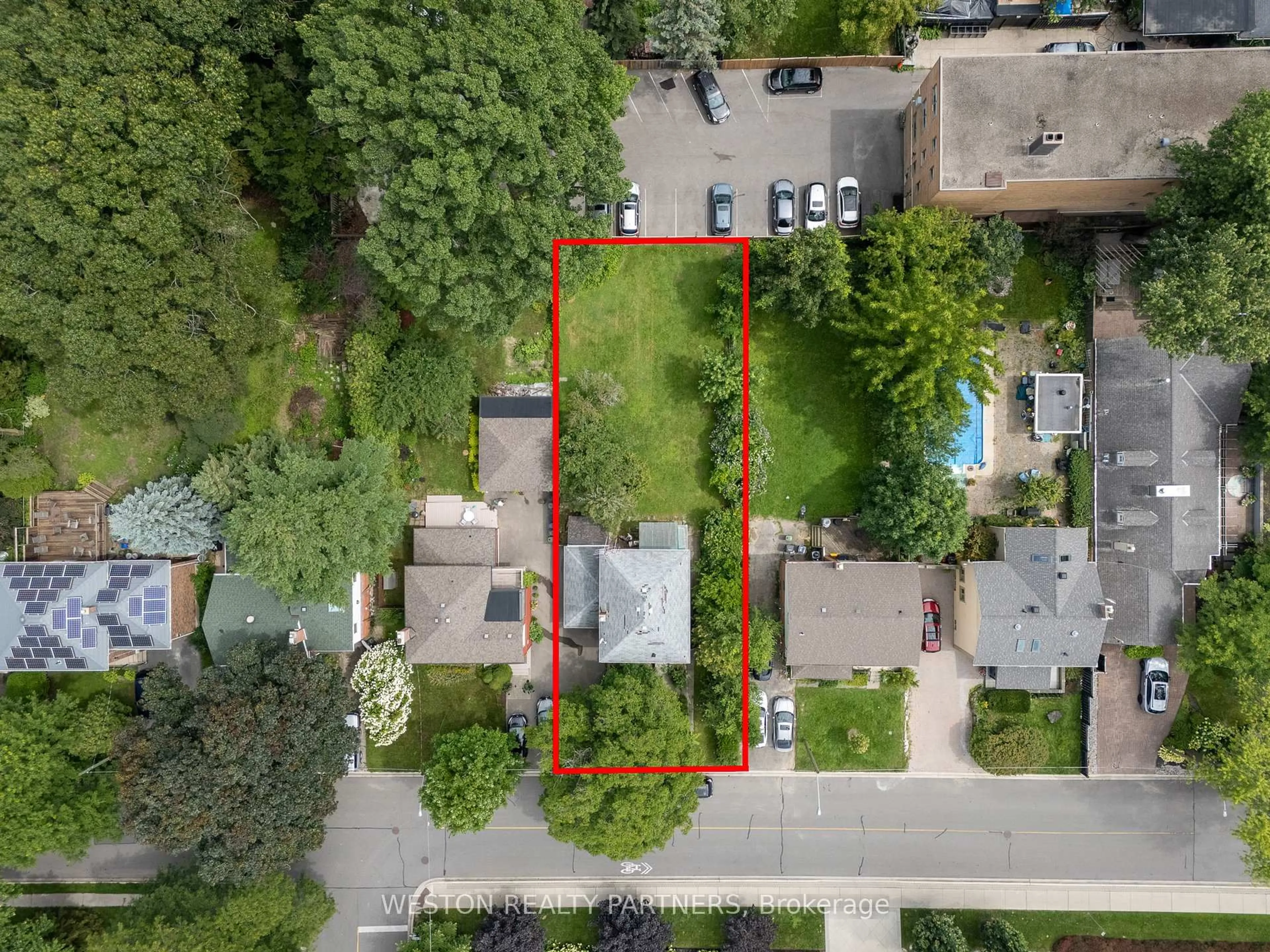 A pic from outside/outdoor area/front of a property/back of a property/a pic from drone, street for 11 Thirty-Sixth St, Toronto Ontario M8W 3K8