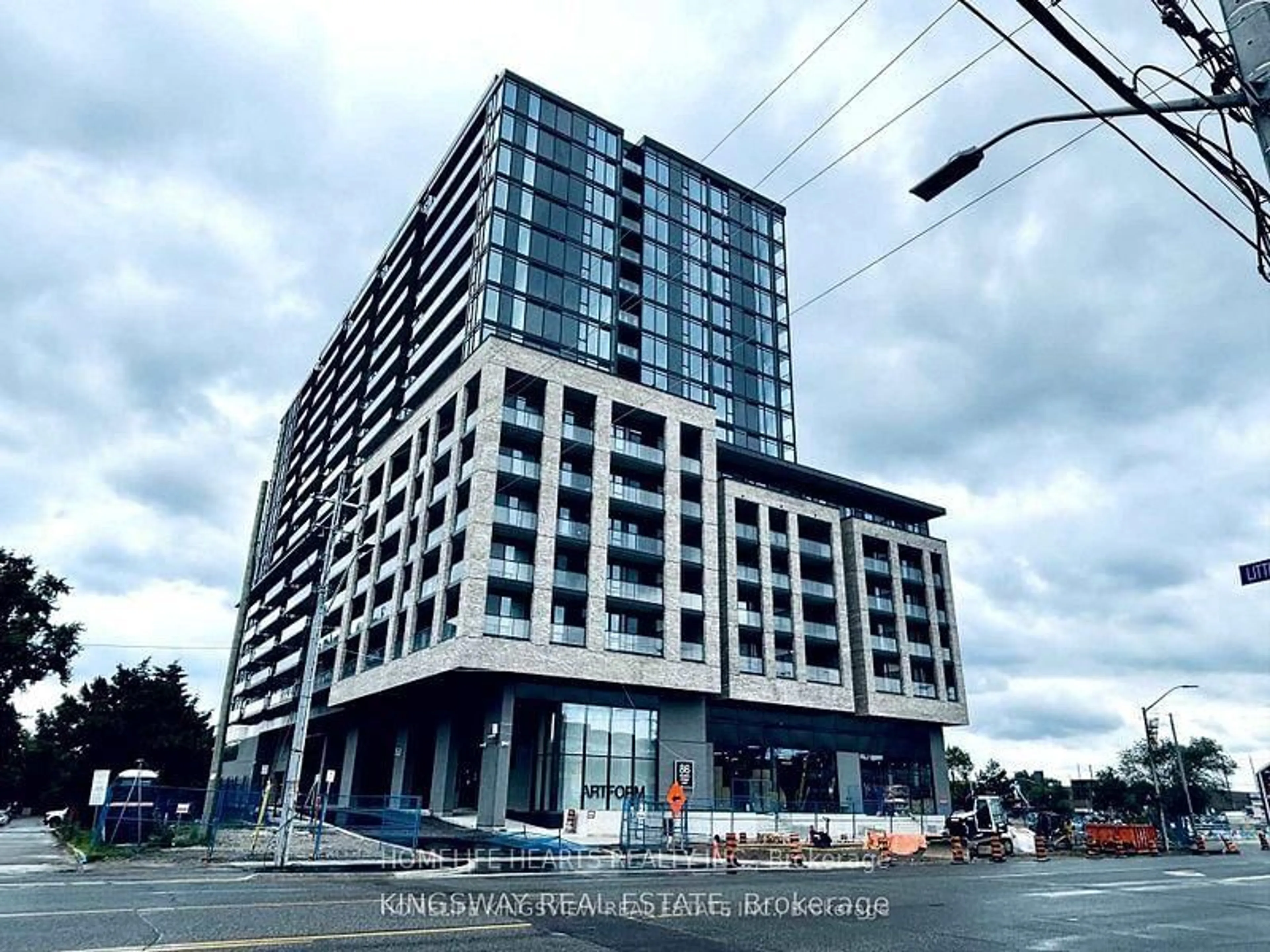 Unknown for 86 Dundas St #421, Mississauga Ontario L5A 1W4