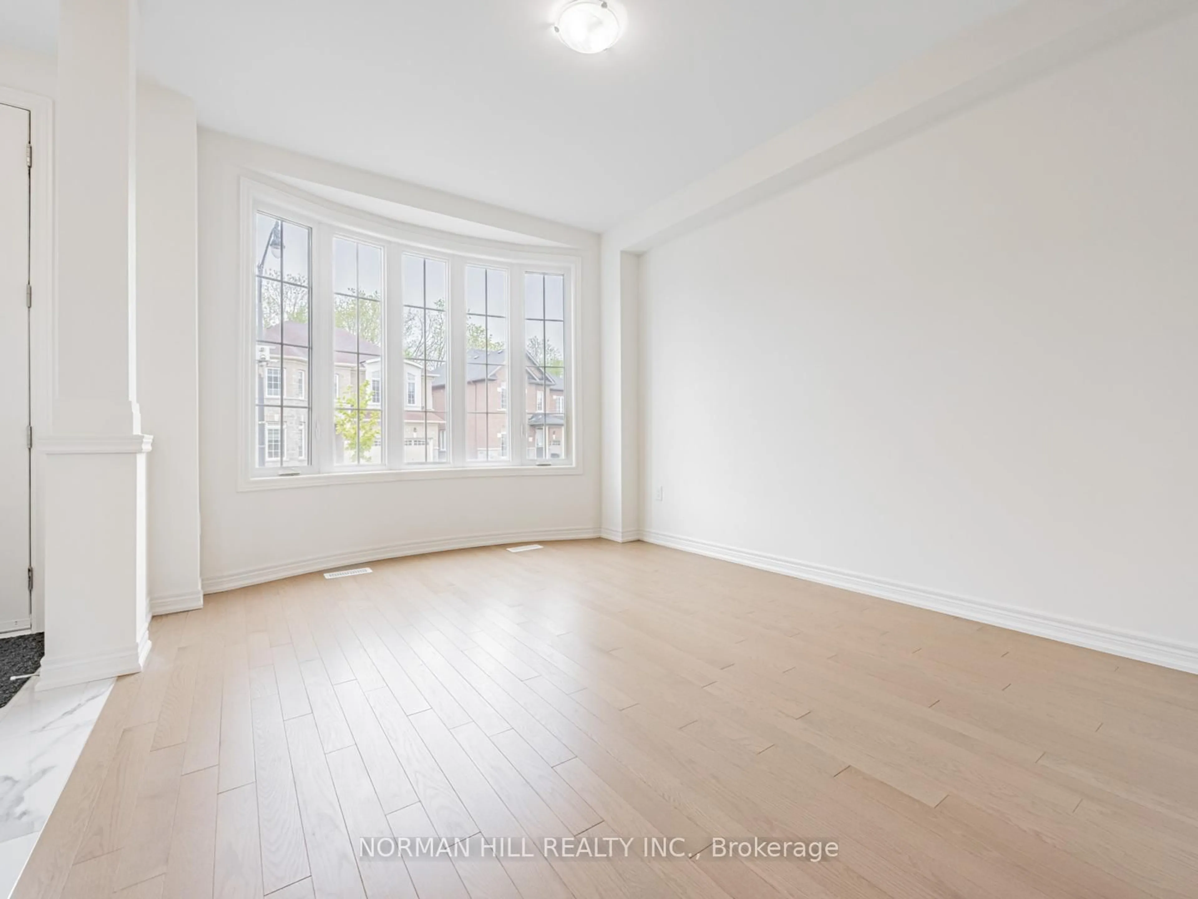 A pic of a room for 27 Unwind Cres, Brampton Ontario L6X 0B3