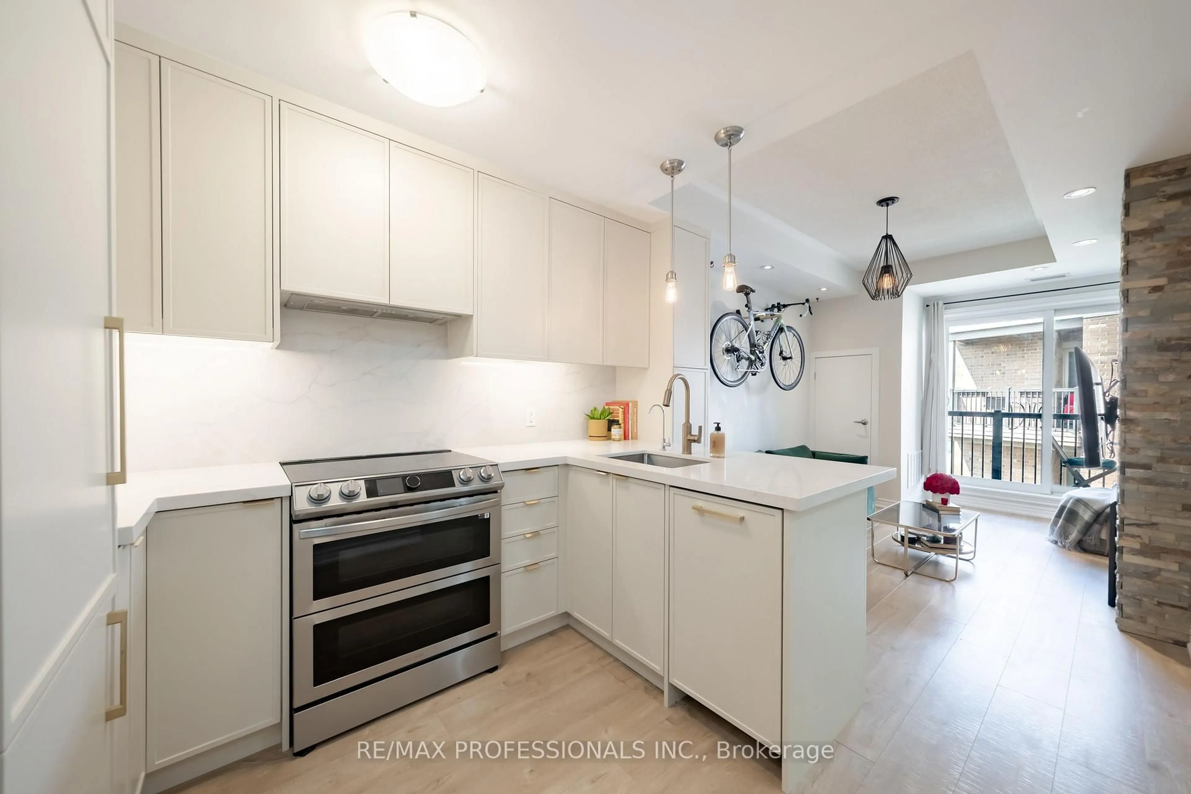 Unknown for 73 Washington Ave #405, Oakville Ontario L6K 1W5