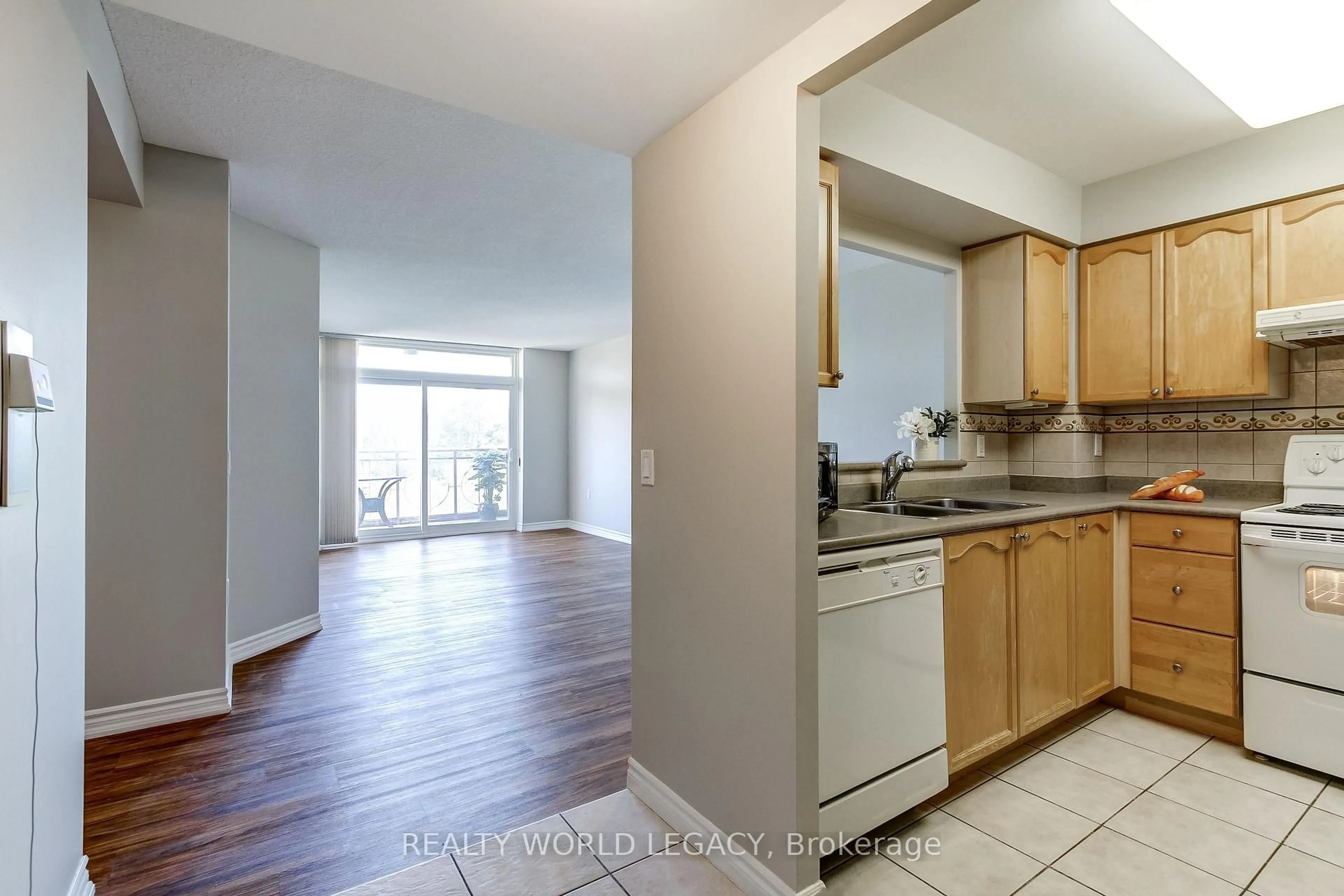 Unknown for 100 Burloak Dr #1414, Burlington Ontario L7L 6P6