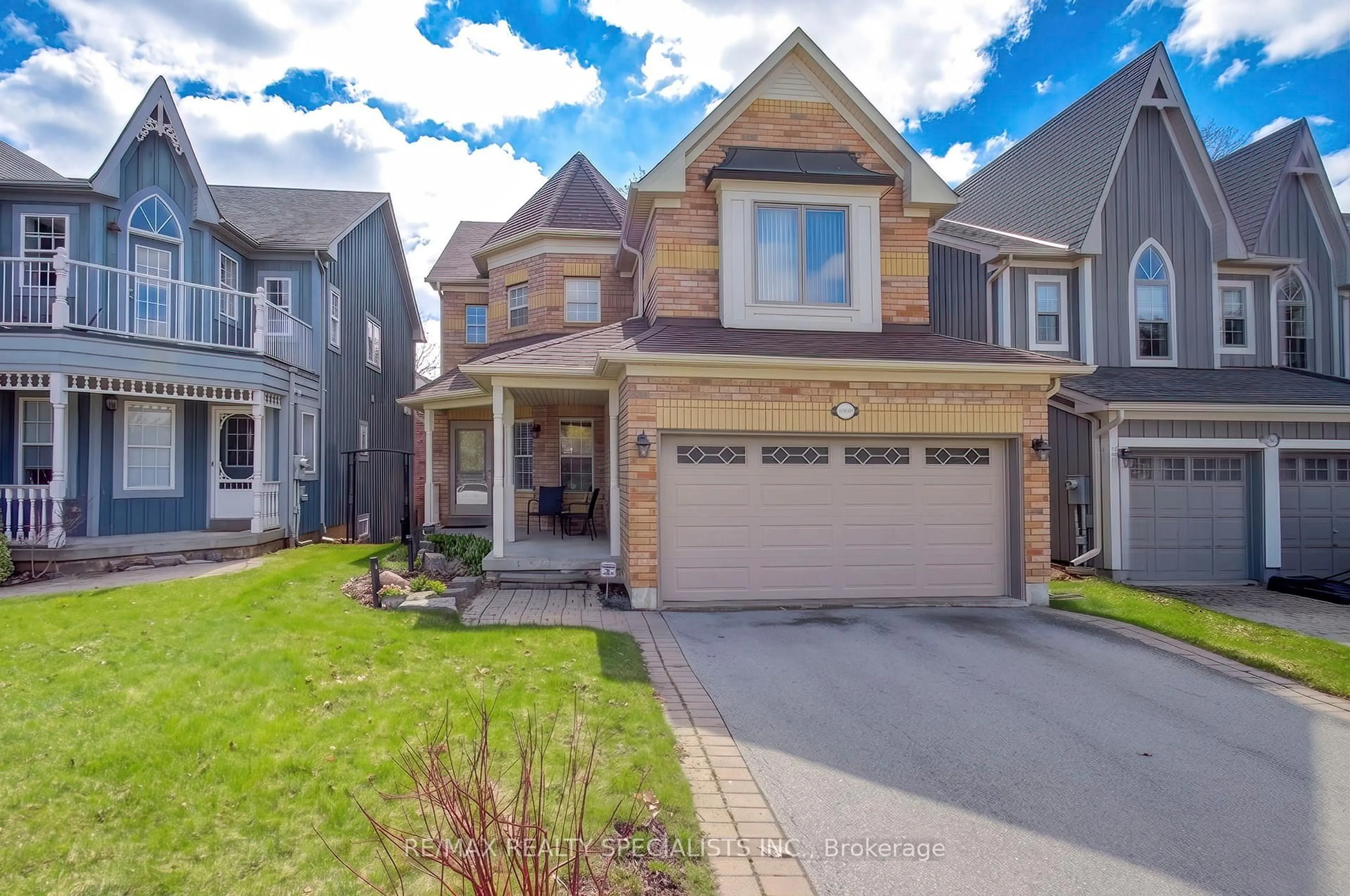 Home with brick exterior material, street for 6960 Historic Tr, Mississauga Ontario L5W 1C2