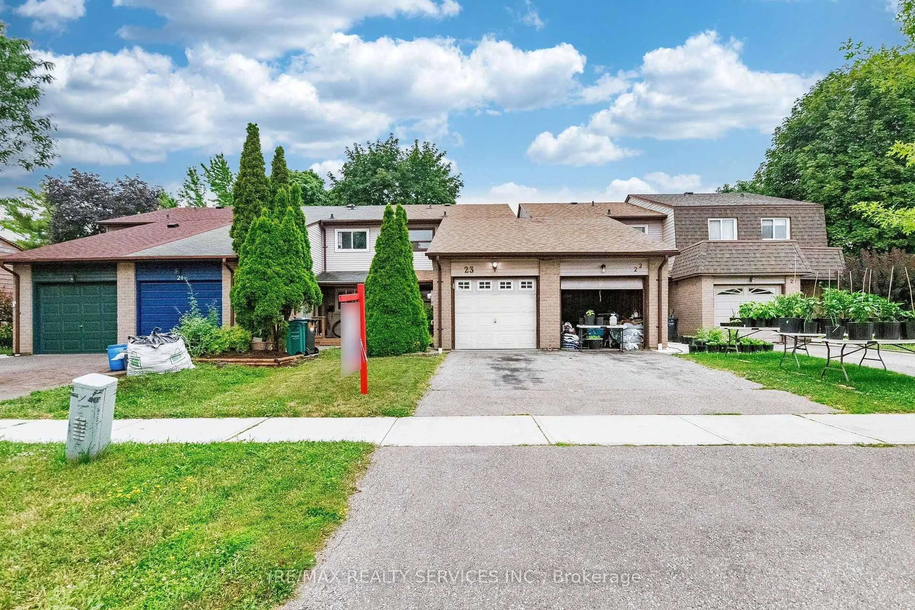 Unknown for 23 Scottsdale Crt, Brampton Ontario L6W 3R8