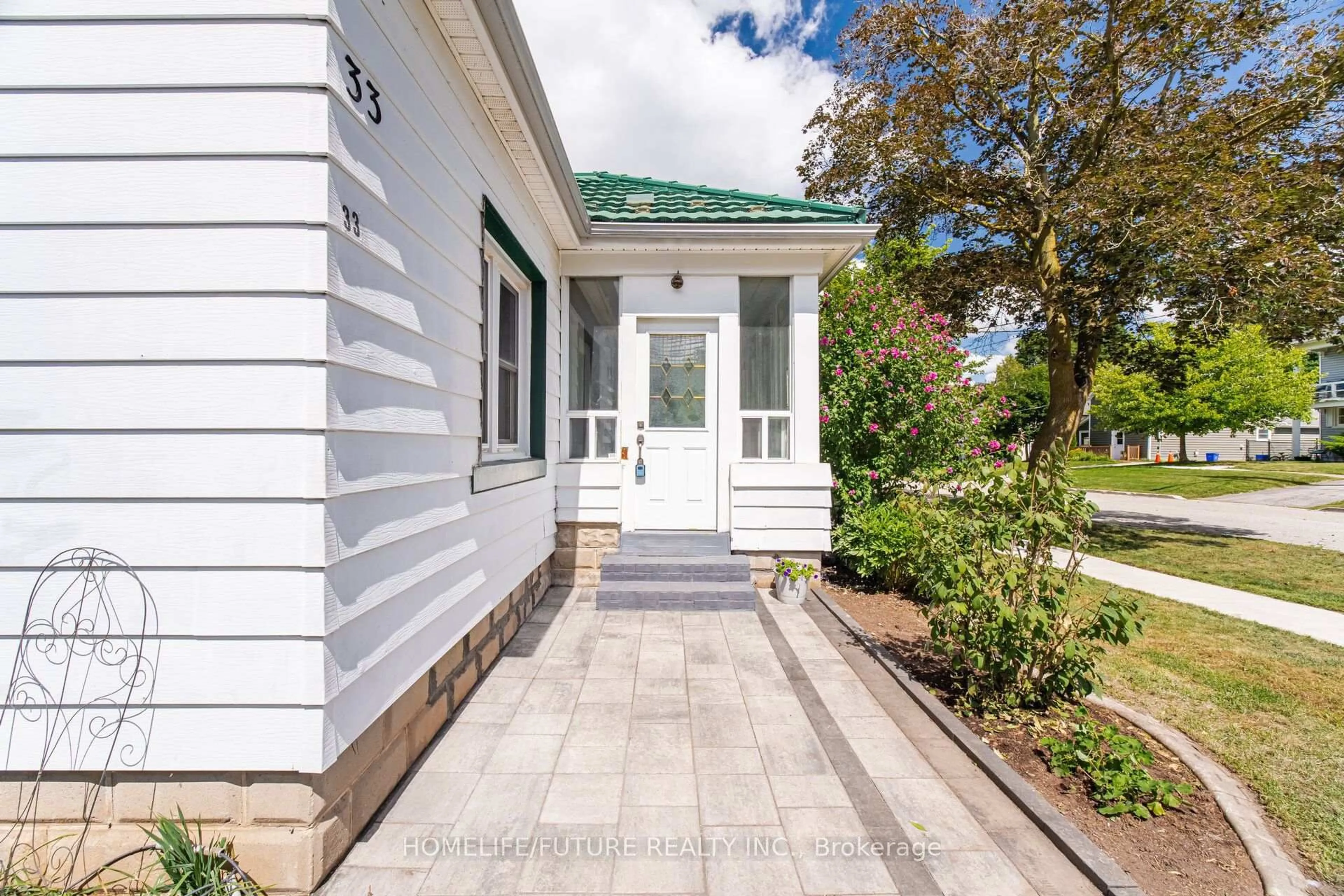 Unknown for 33 Brock St, Halton Hills Ontario L7J 1N3