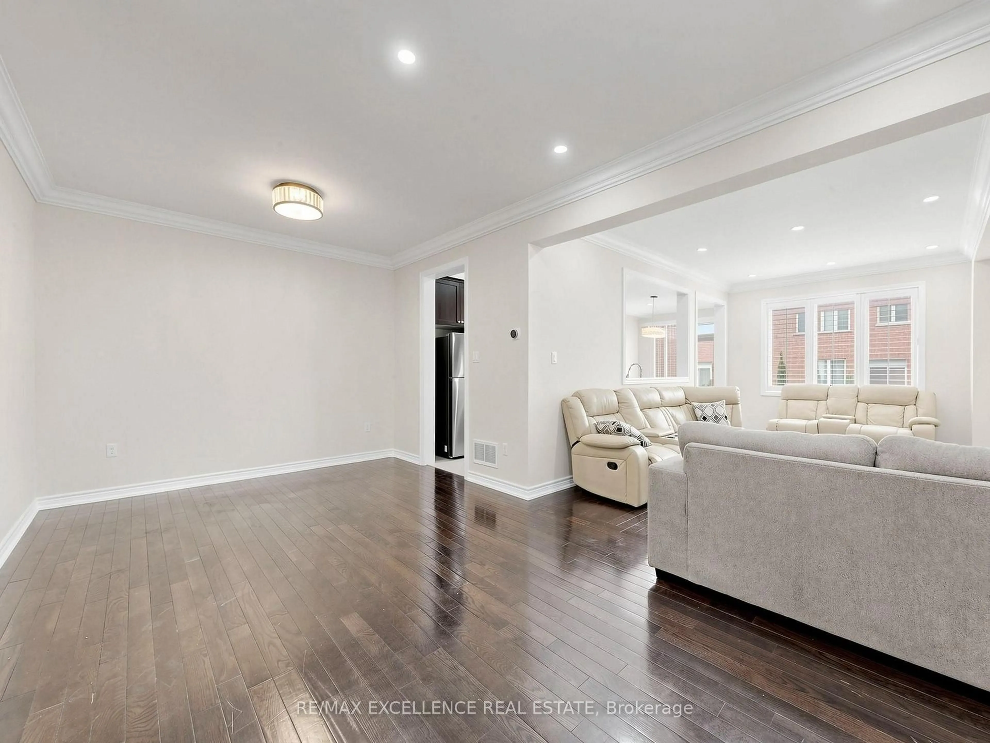 A pic of a room for 61 Campwood Cres, Brampton Ontario L6P 3S8