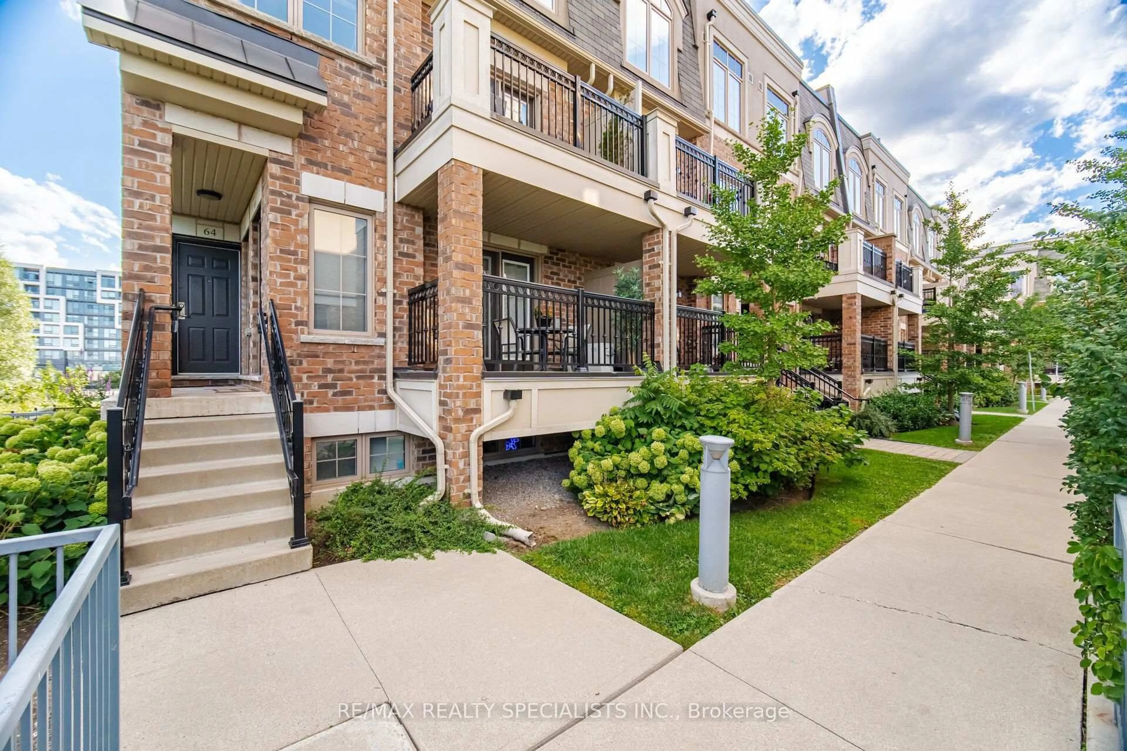 Patio, street for 2441 Greenwich Dr #66, Oakville Ontario L6M 0S4