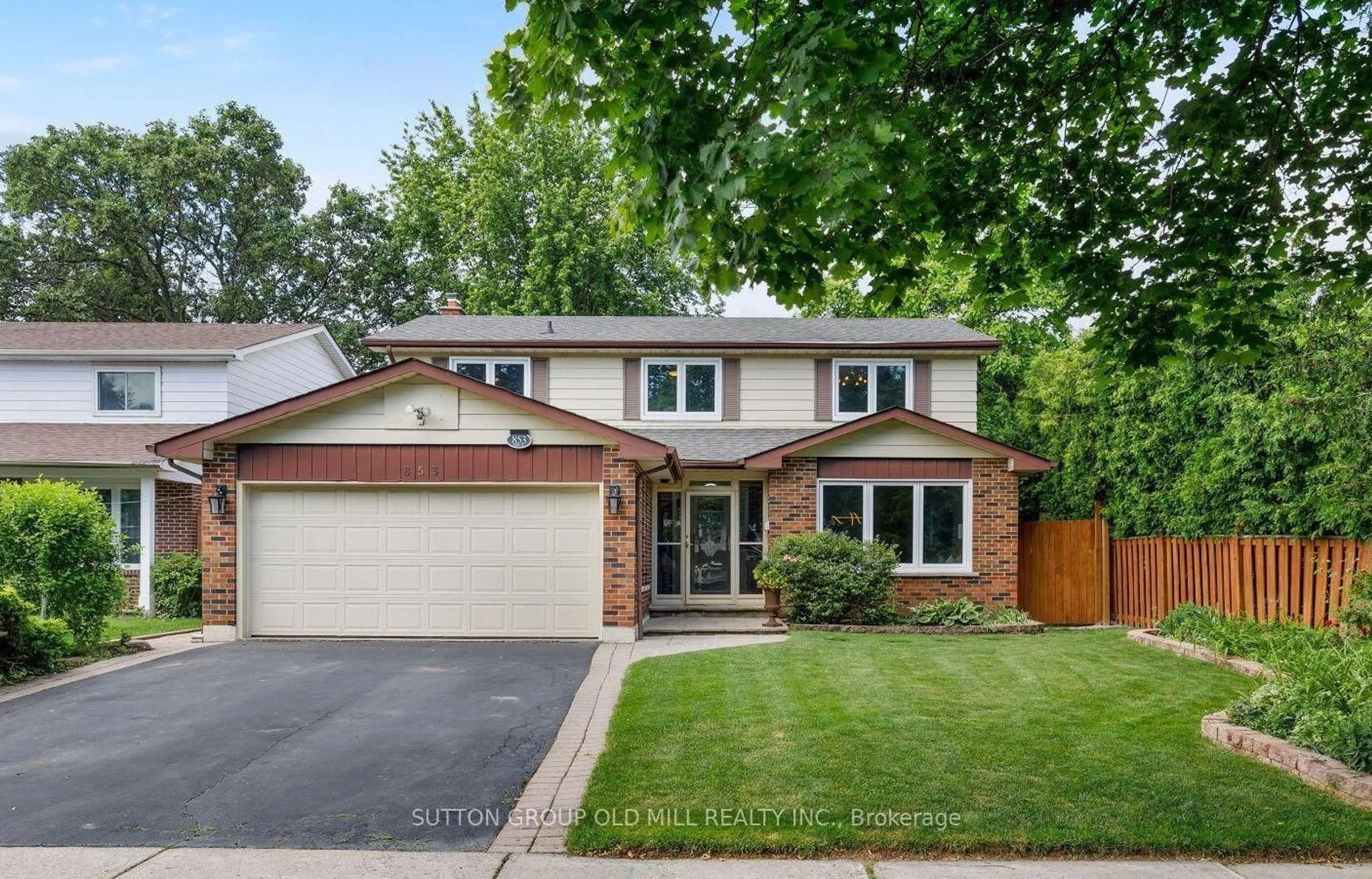 Home with brick exterior material, street for 853 Kowal Dr, Mississauga Ontario L5H 3T3