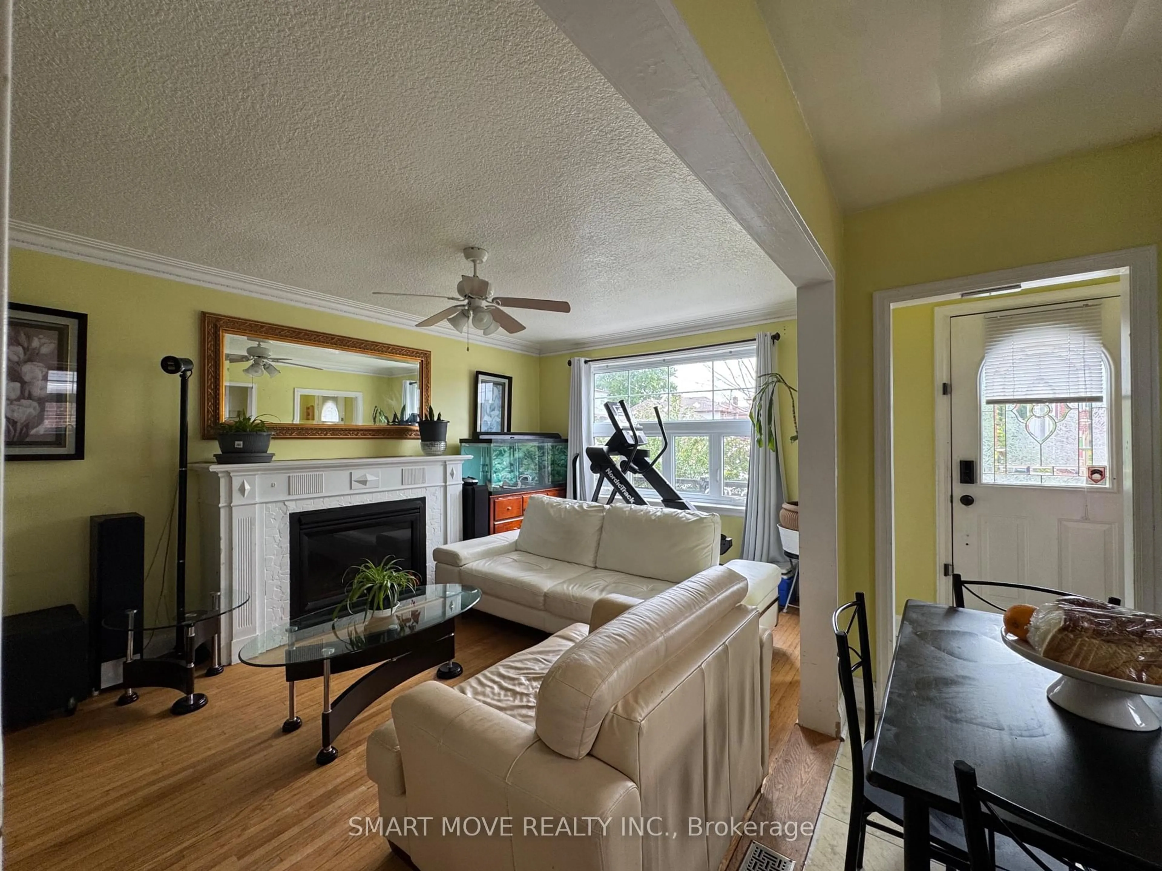 Living room with furniture, unknown for 66 Beechborough Ave, Toronto Ontario M6M 1Z5