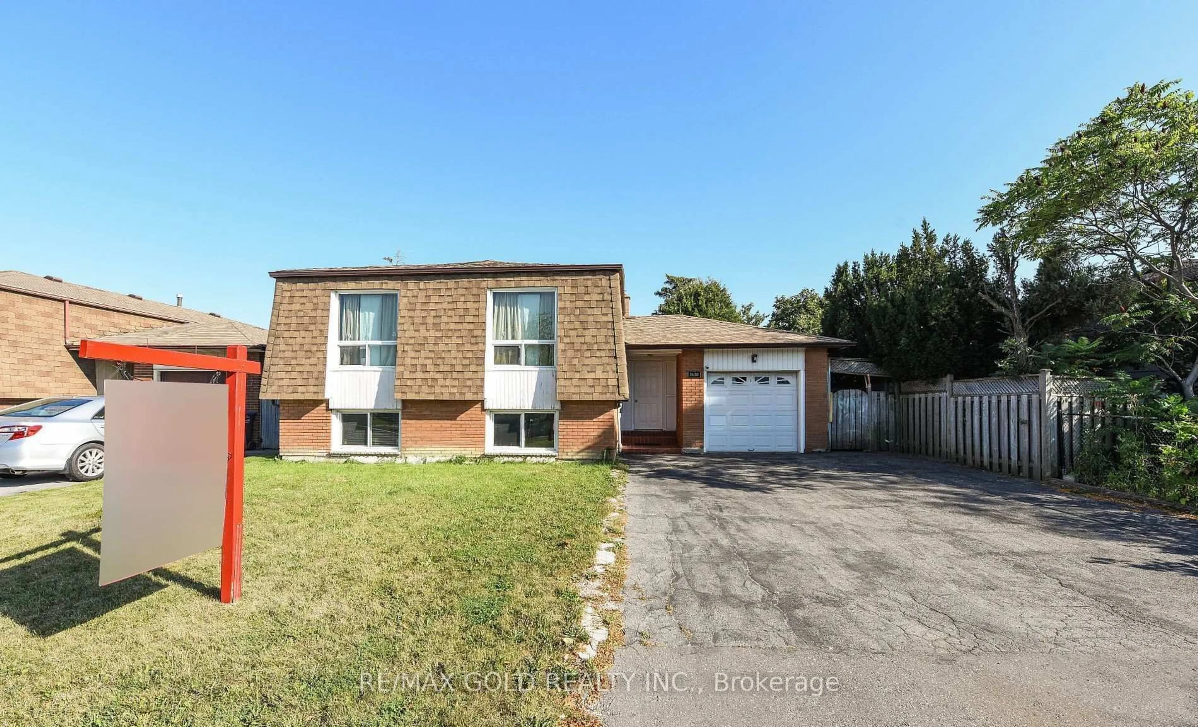 Home with brick exterior material, street for 3630 Brandon Gate Dr, Mississauga Ontario L4T 3E5