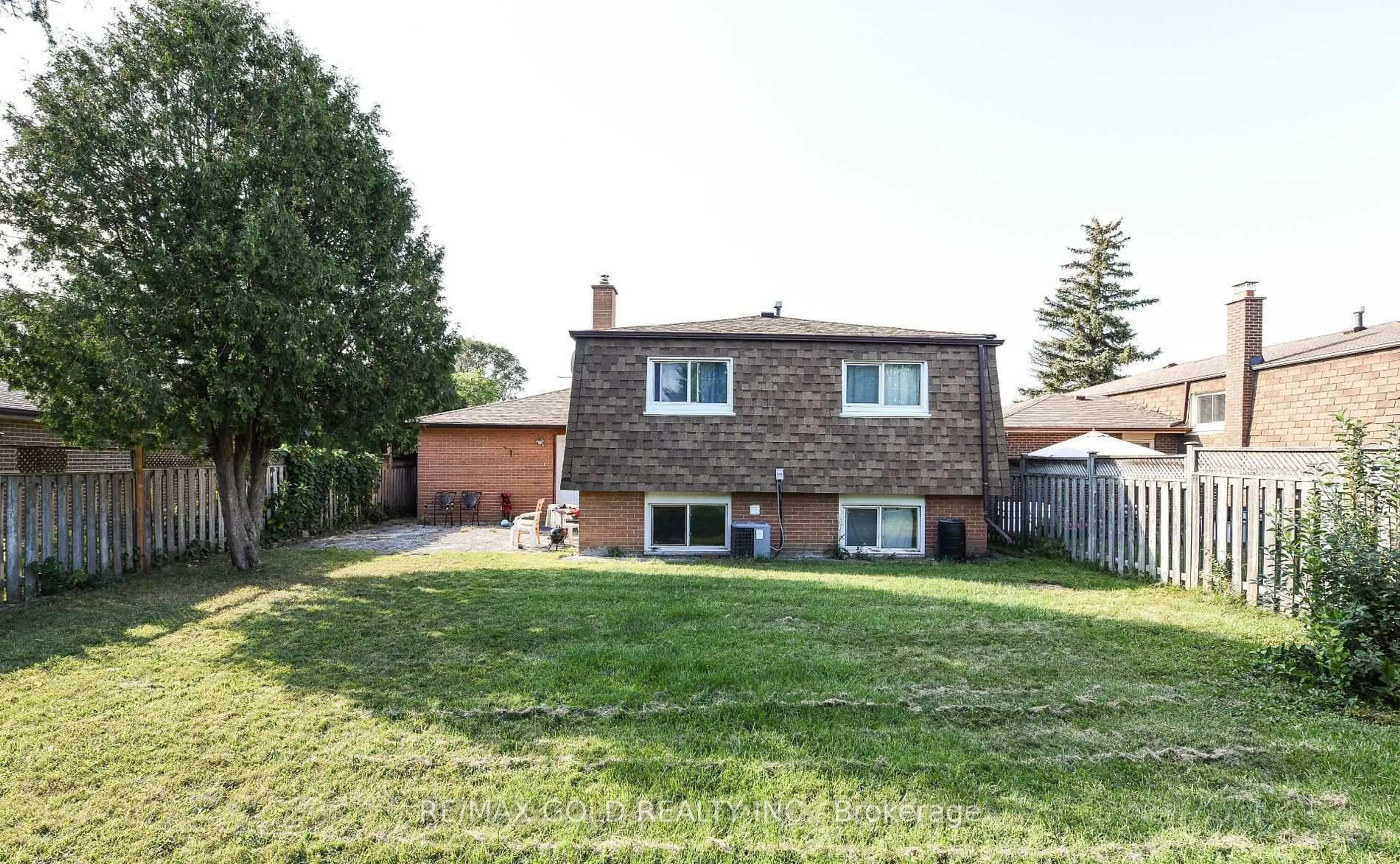 Unknown for 3630 Brandon Gate Dr, Mississauga Ontario L4T 3E5