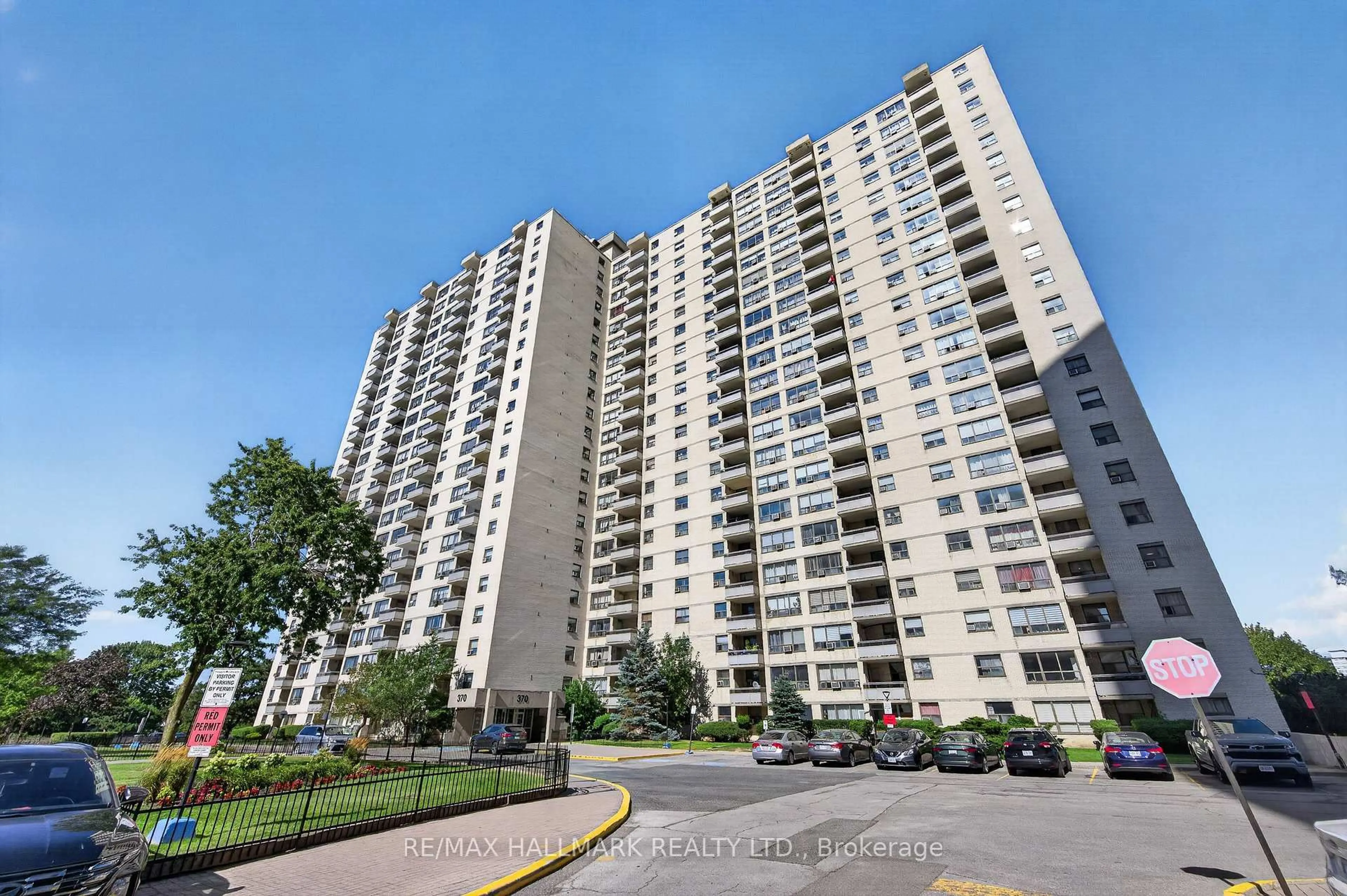 Unknown for 370 Dixon Rd #912, Toronto Ontario M9R 1T2