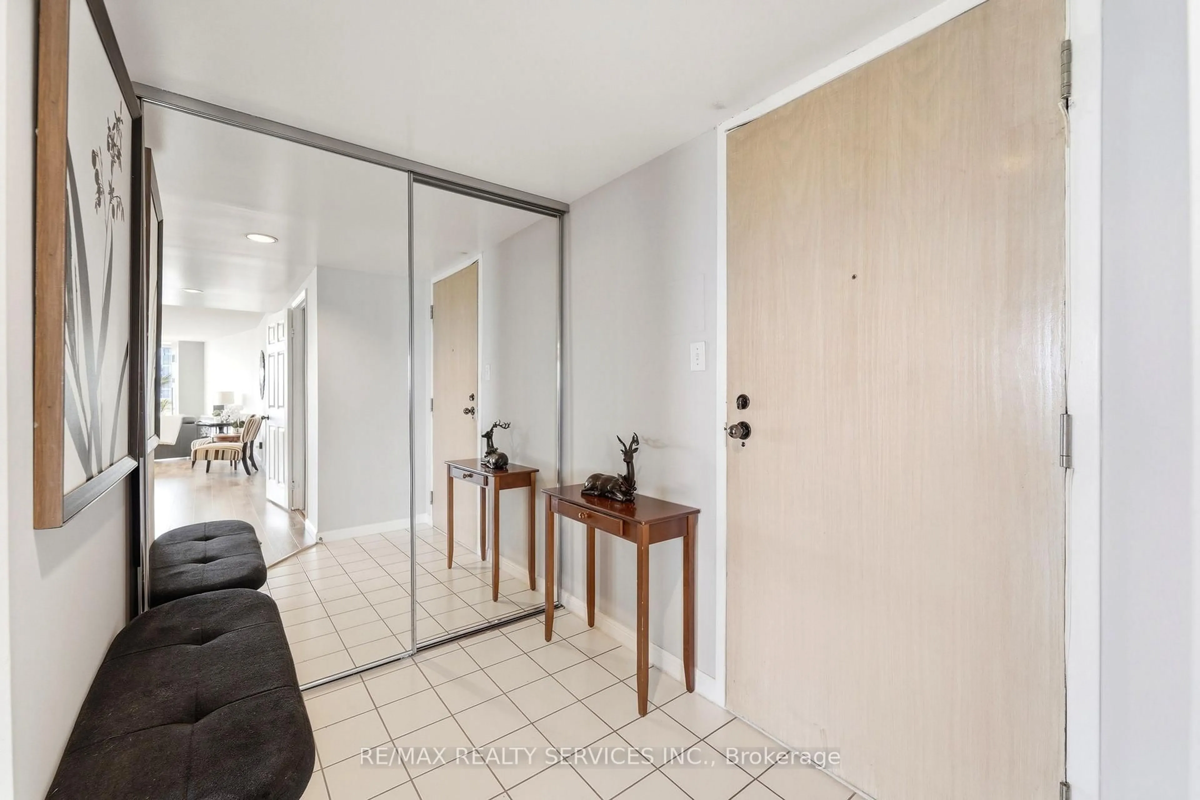 Unknown for 50 Eglinton Ave #2007, Mississauga Ontario L5R 3P5