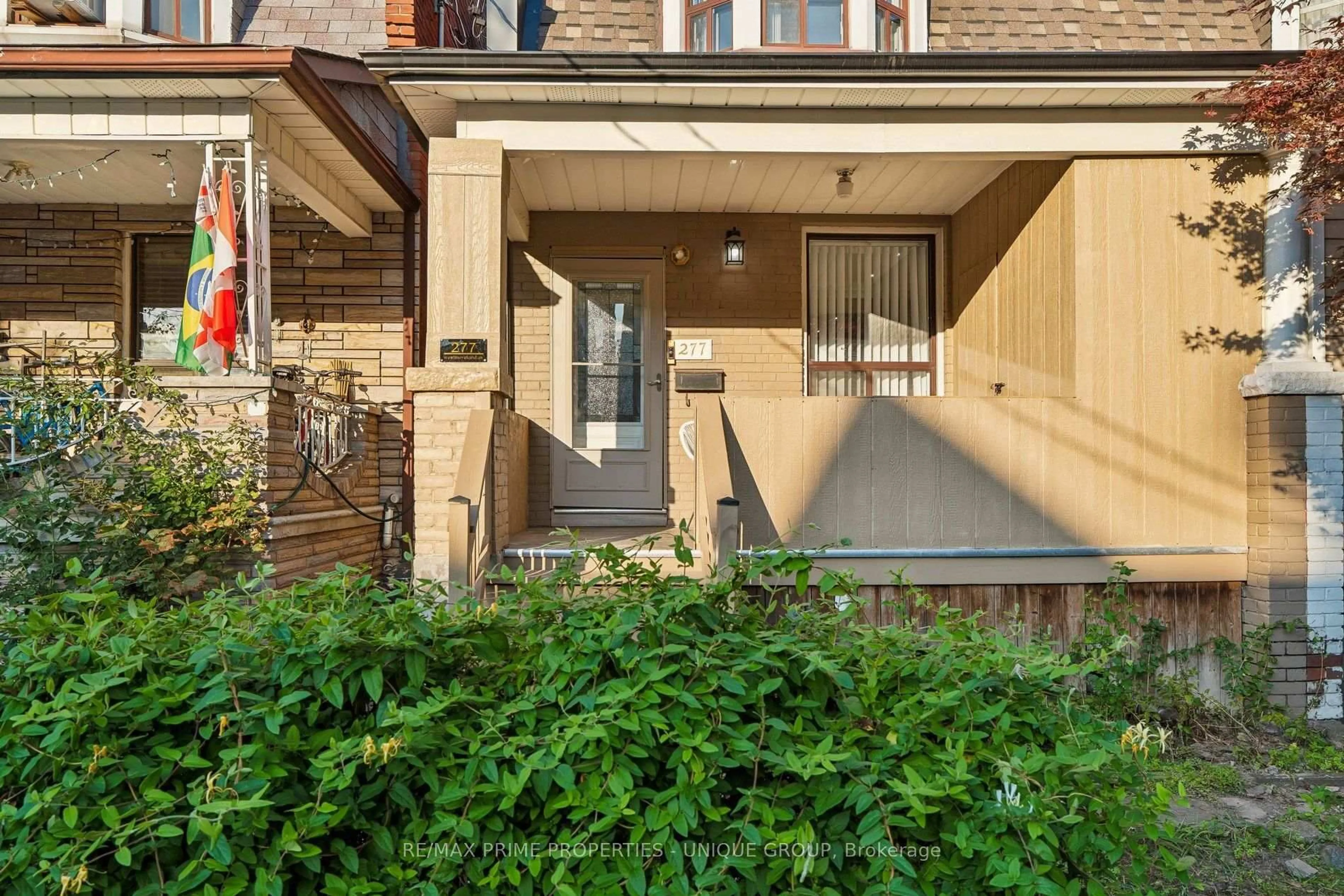Patio, street for 277 Westmoreland Ave, Toronto Ontario M6H 3A4