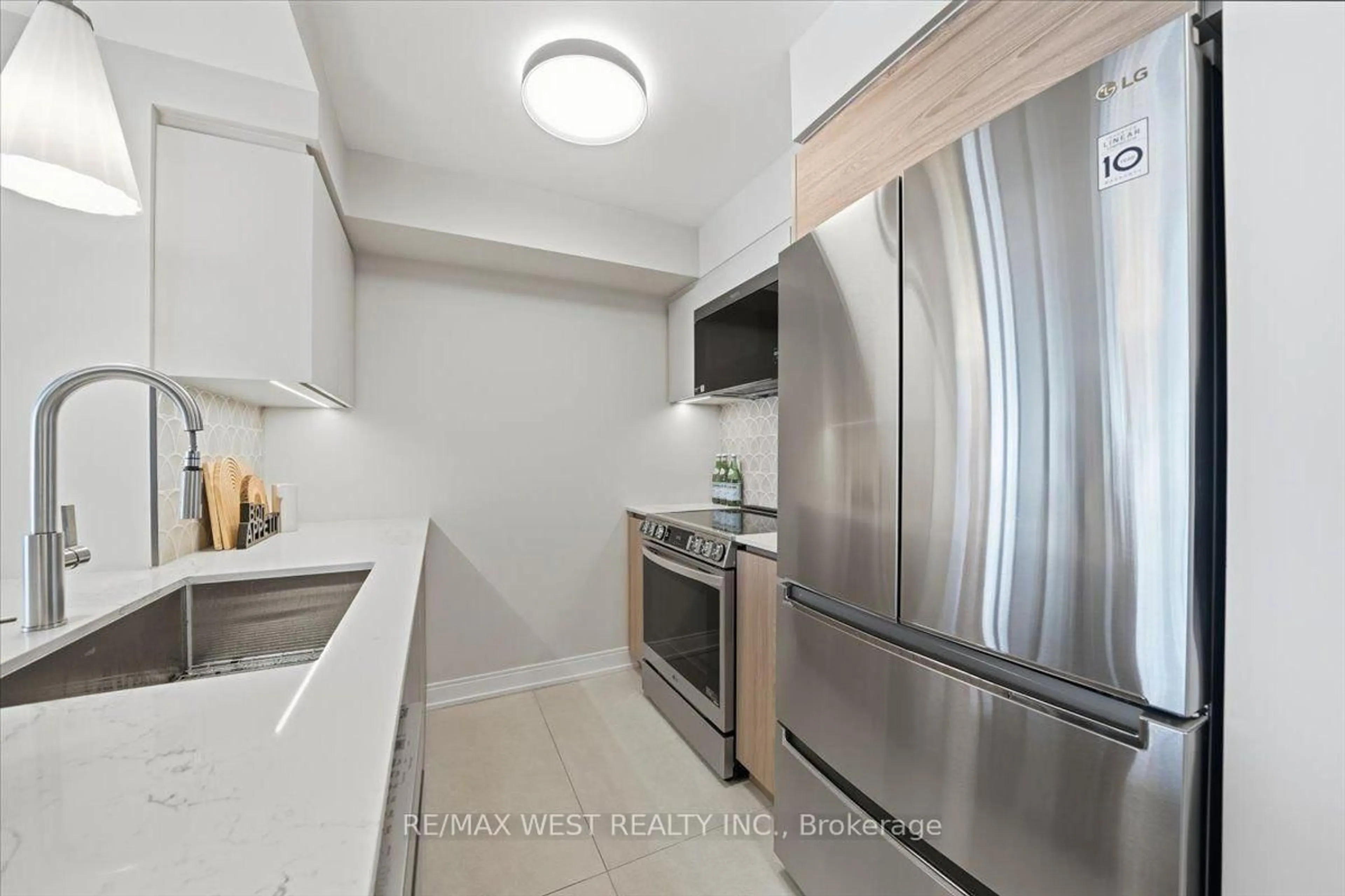 Standard kitchen, unknown for 25 Viking Lane #250, Toronto Ontario M9B 0A1