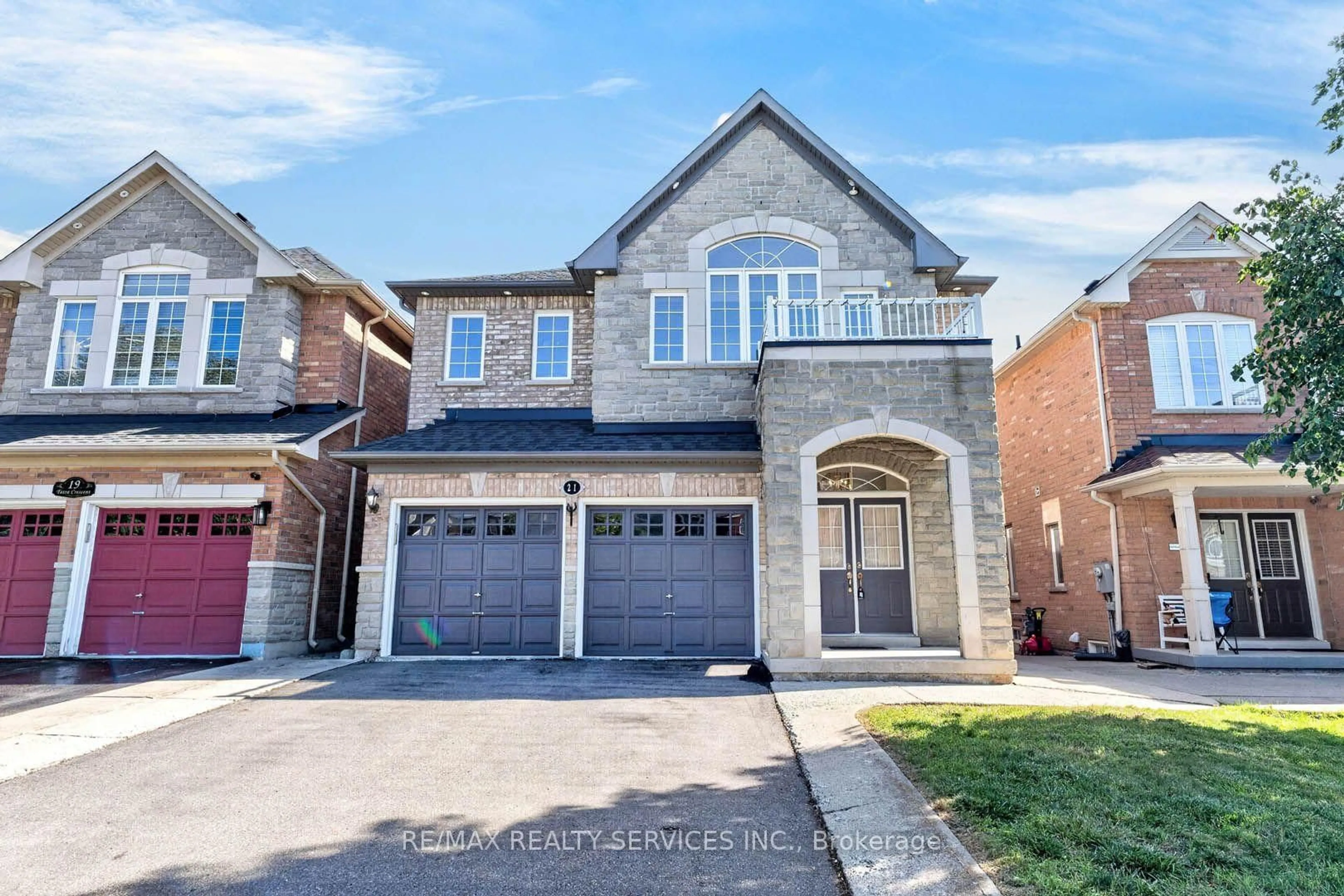 Home with brick exterior material, street for 21 Tatra Cres, Brampton Ontario L6Y 0K6