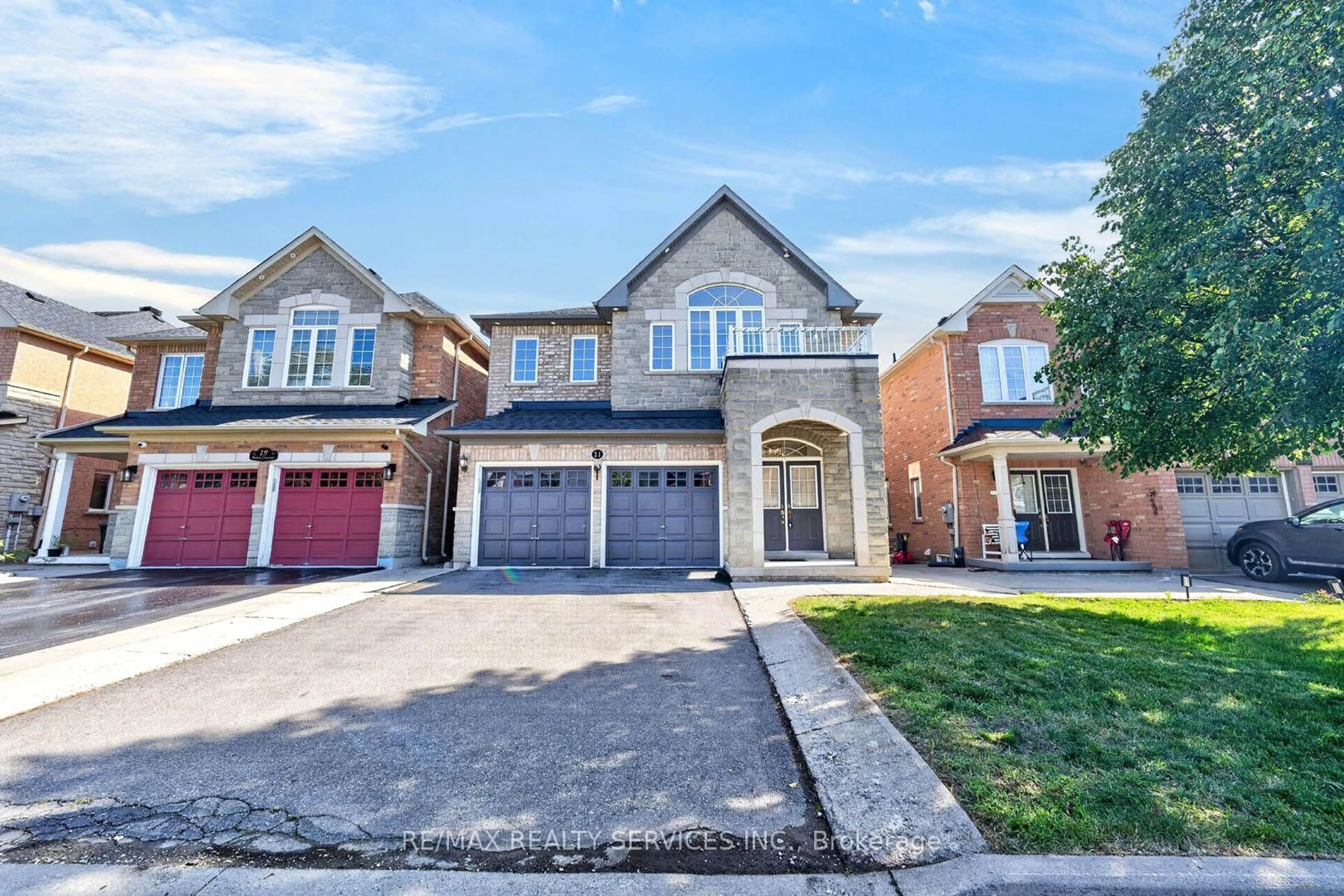 Home with brick exterior material, street for 21 Tatra Cres, Brampton Ontario L6Y 0K6
